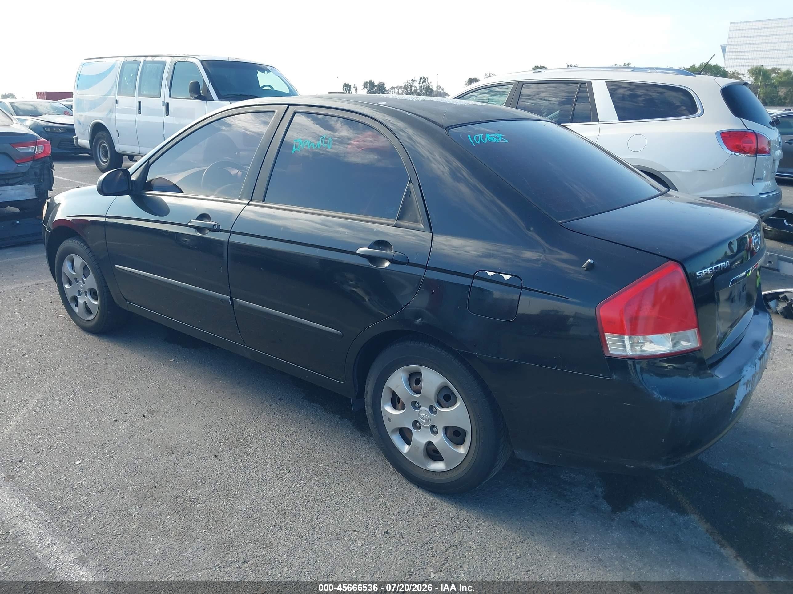 2008 Kia Spectra Ex Черный vin: KNAFE122185584775