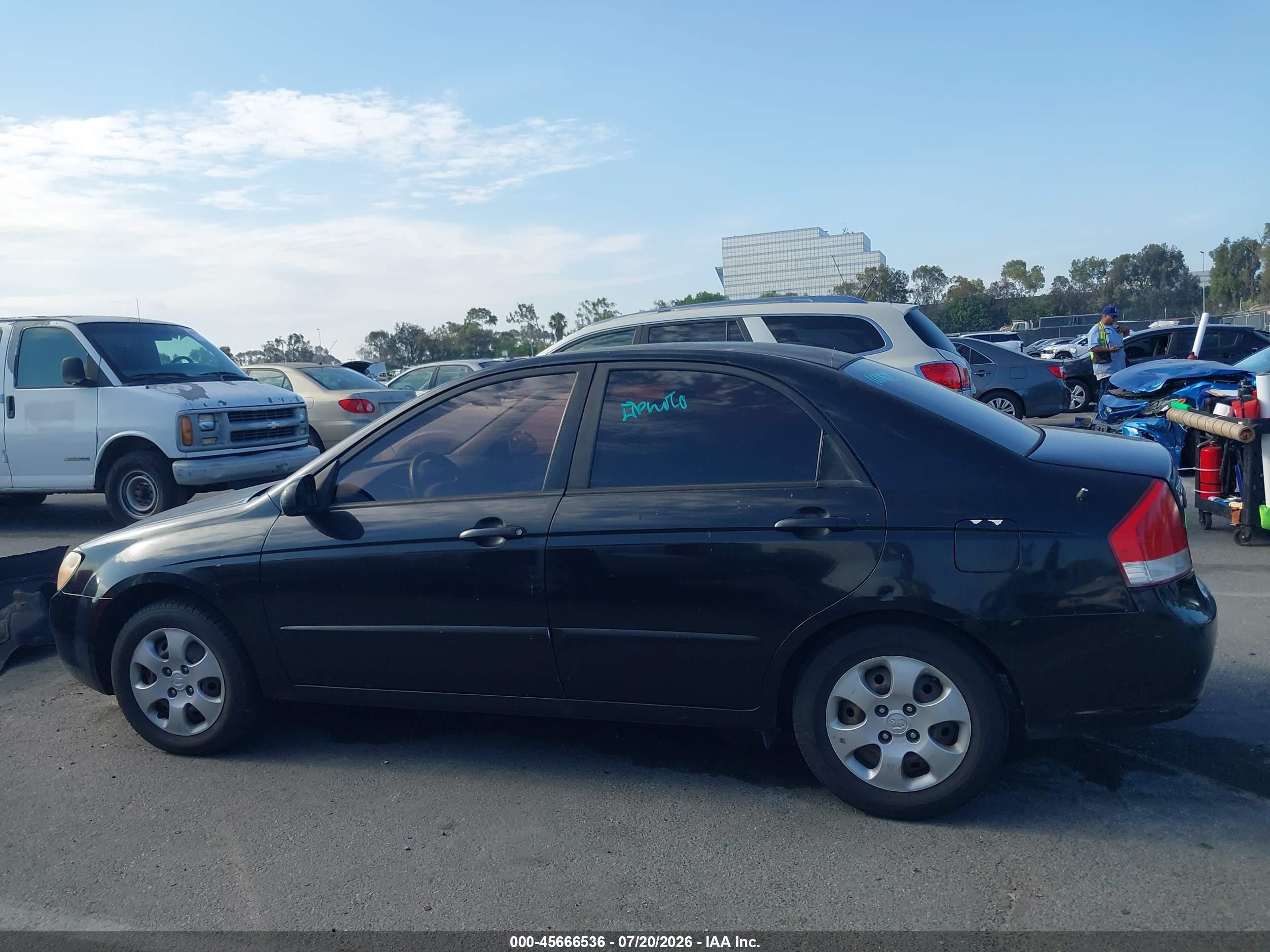 2008 Kia Spectra Ex Черный vin: KNAFE122185584775