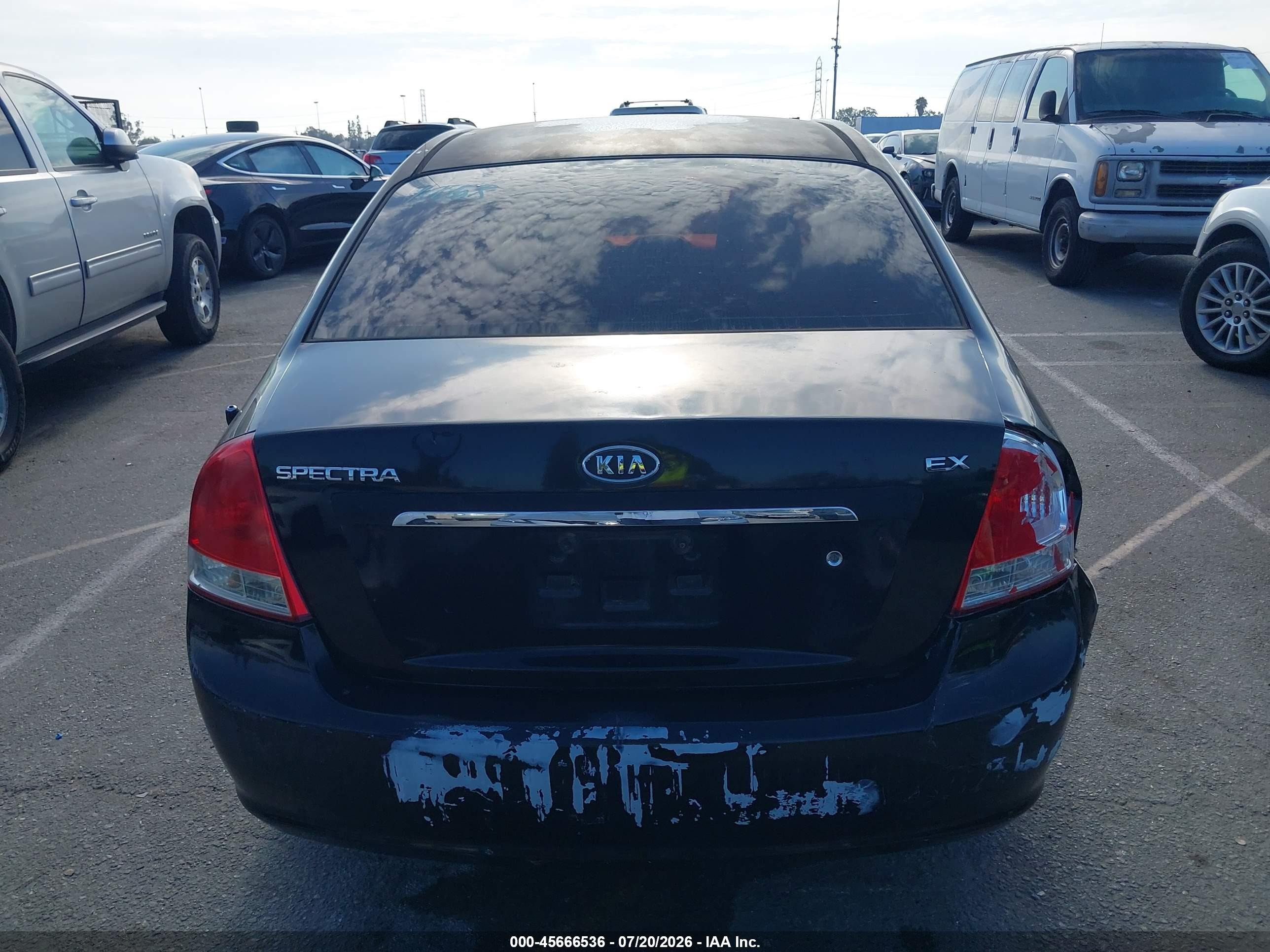 2008 Kia Spectra Ex Черный vin: KNAFE122185584775