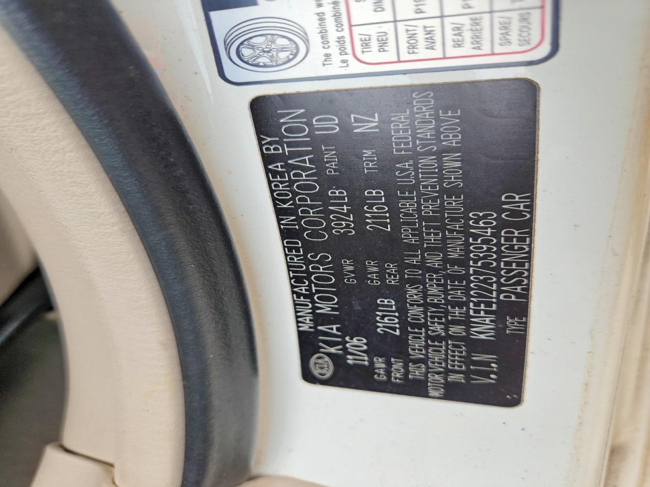 2007 Kia Spectra Lx White vin: KNAFE122375395463