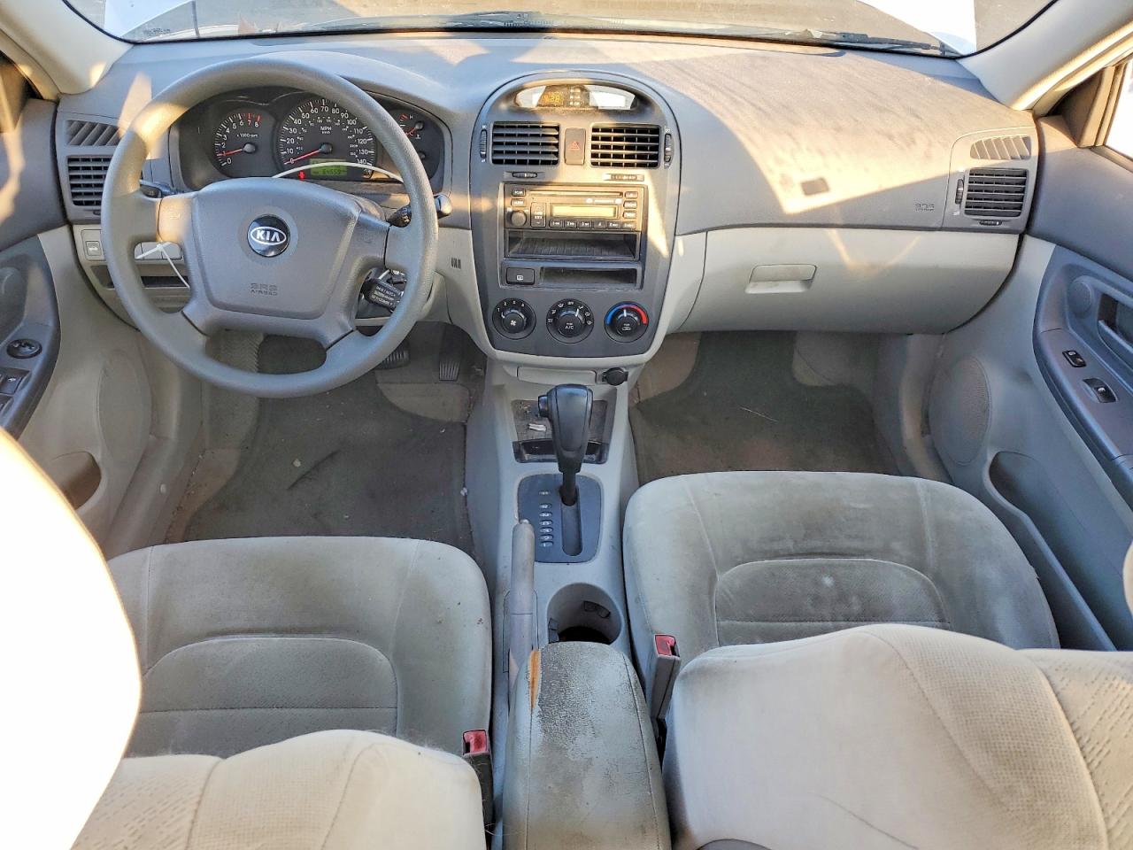 2004 Kia Spectra Lx Silver vin: KNAFE122445008611