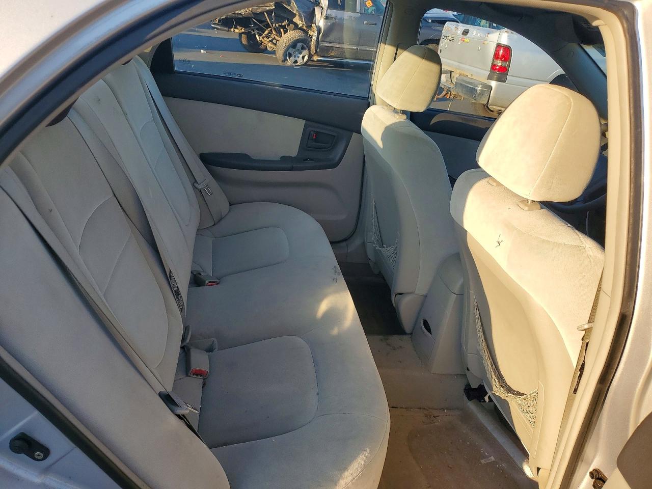 2004 Kia Spectra Lx Silver vin: KNAFE122445008611