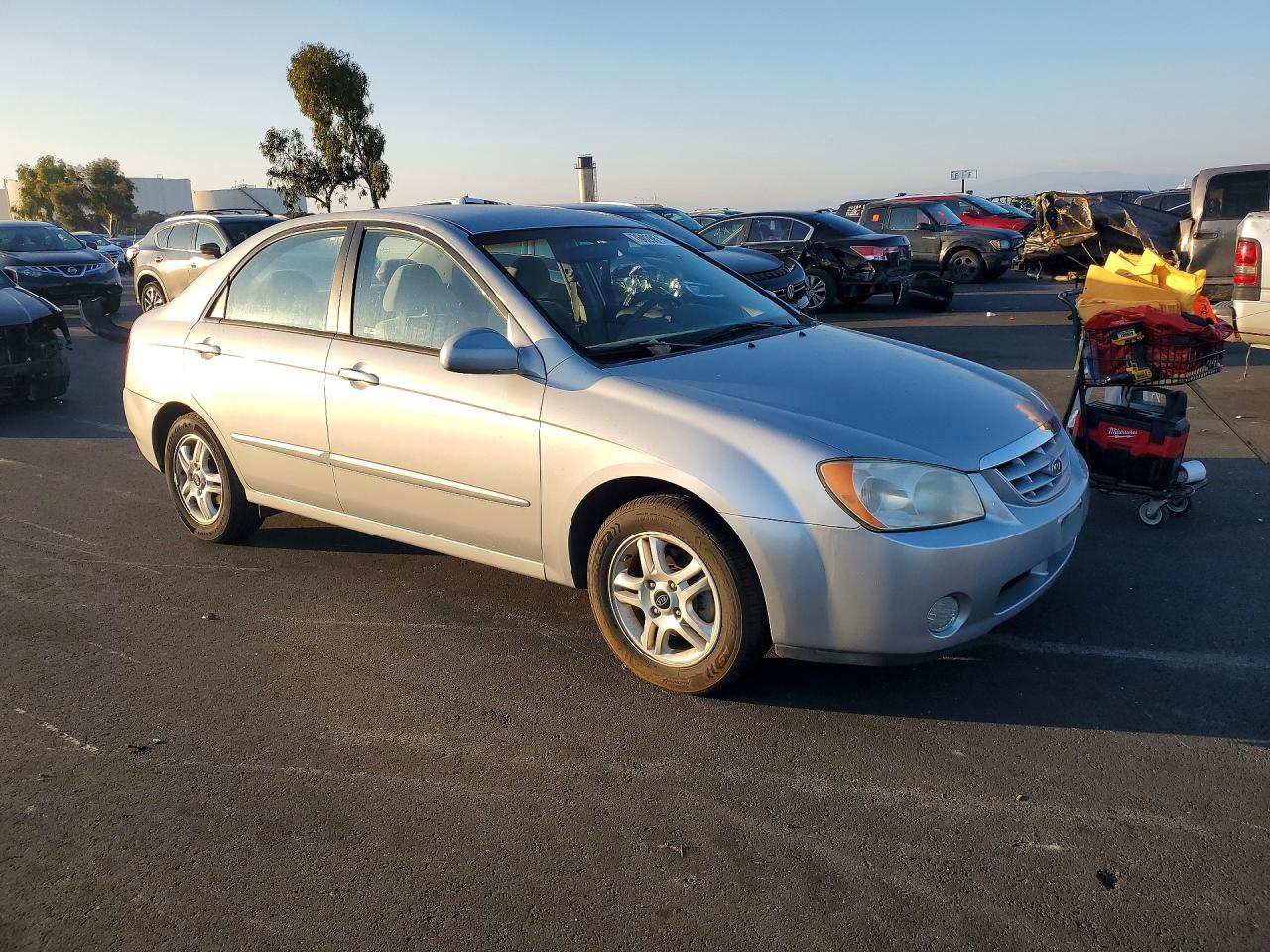 2004 Kia Spectra Lx Silver vin: KNAFE122445008611