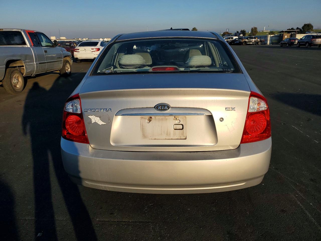 2004 Kia Spectra Lx Silver vin: KNAFE122445008611