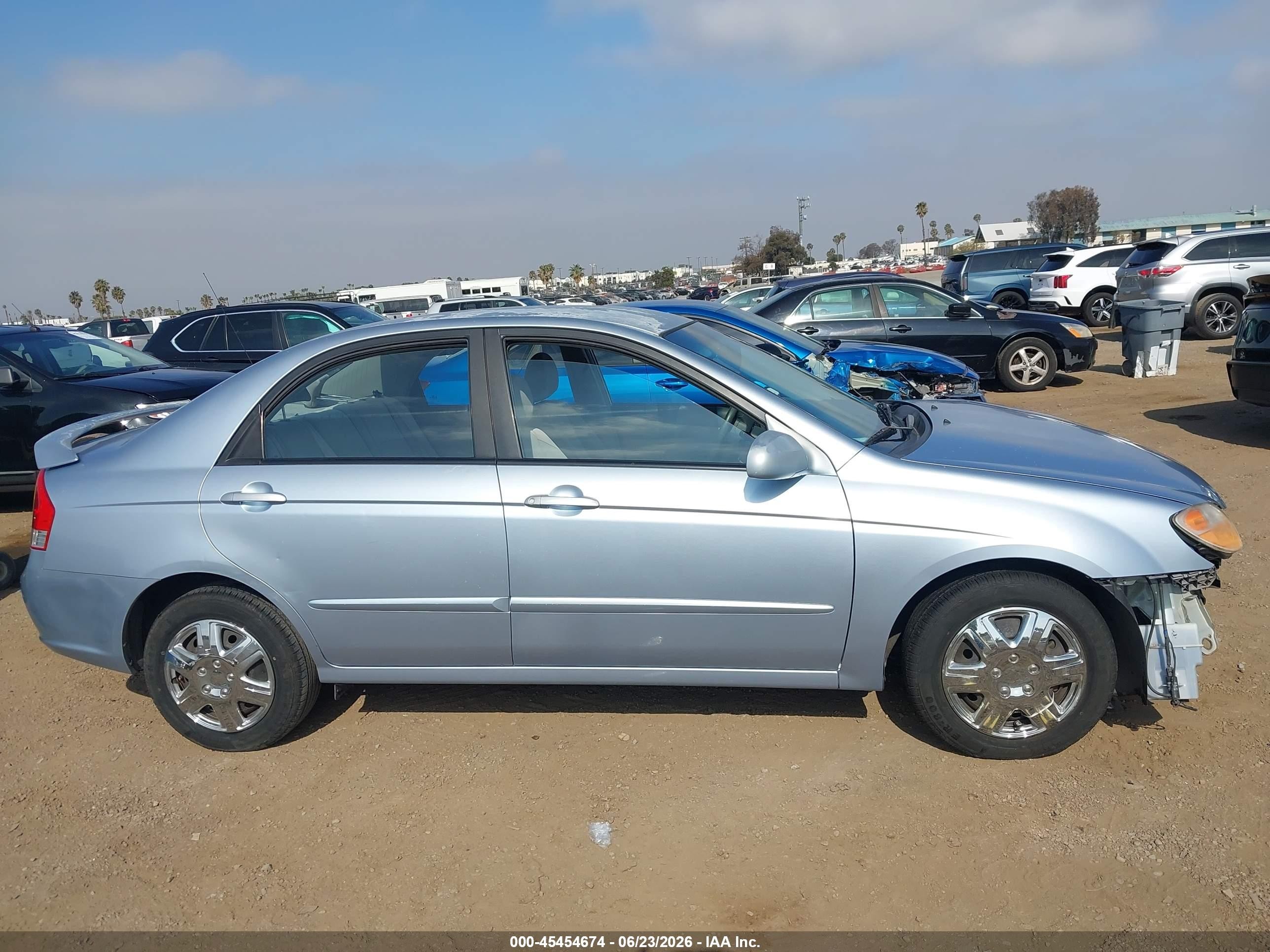 2007 Kia Spectra Ex Серебряный vin: KNAFE122475488489