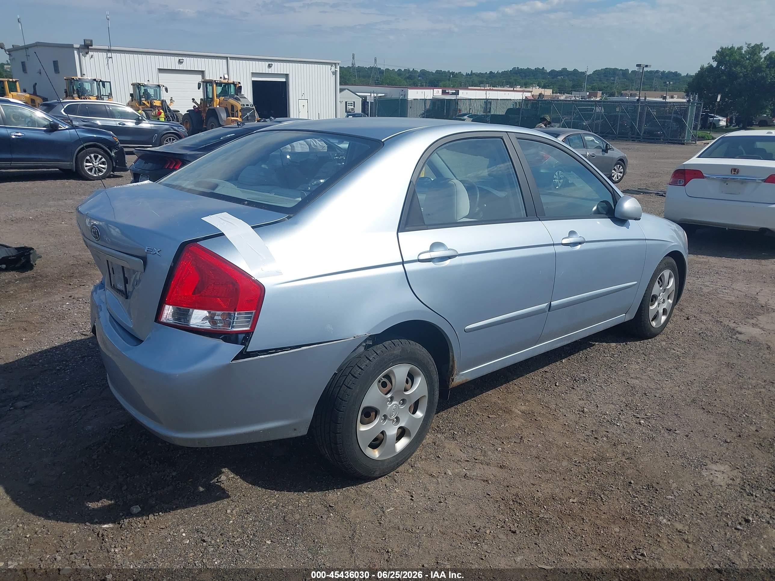 2008 Kia Spectra Ex Silver vin: KNAFE122485560387