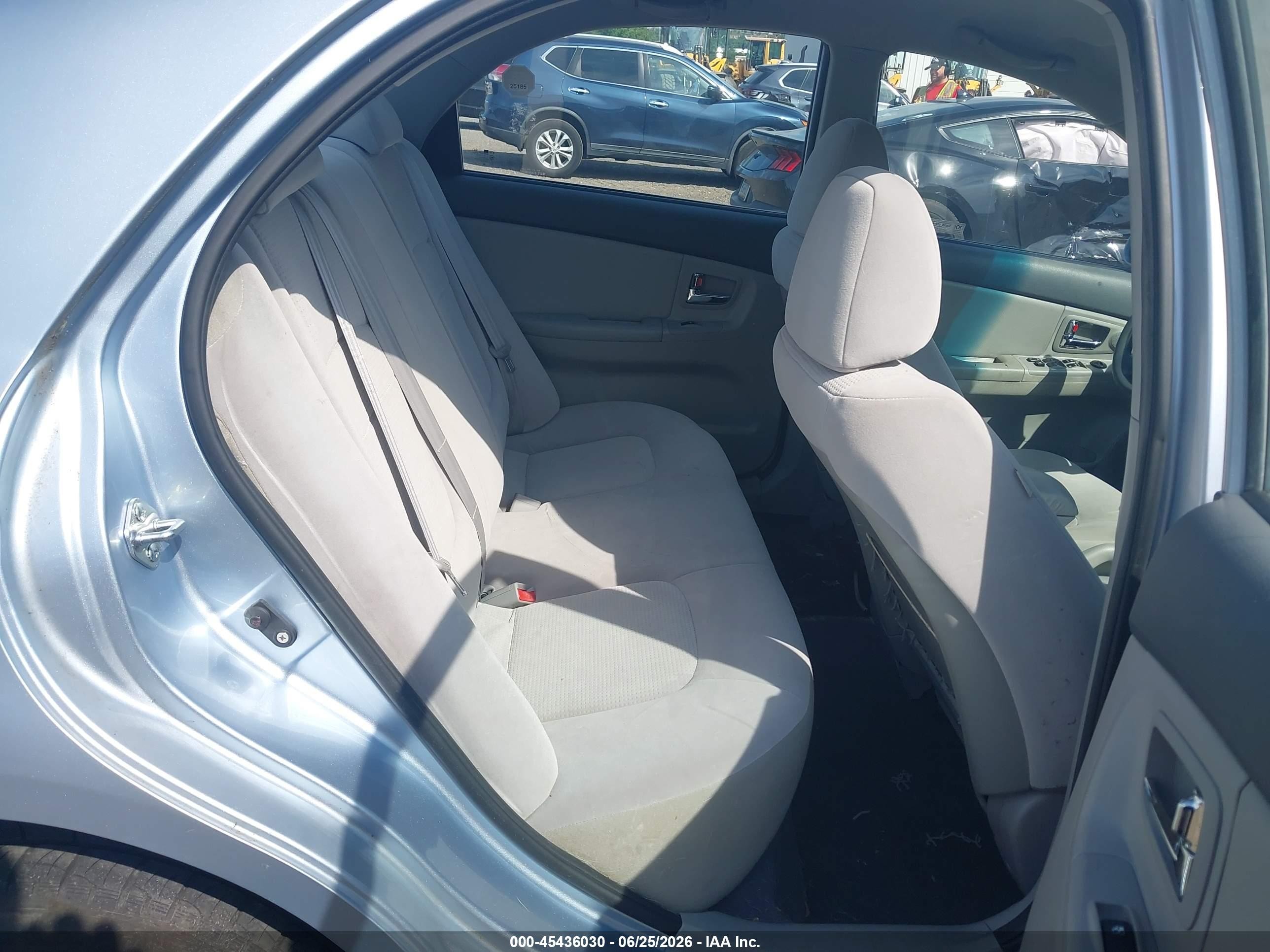 2008 Kia Spectra Ex Silver vin: KNAFE122485560387