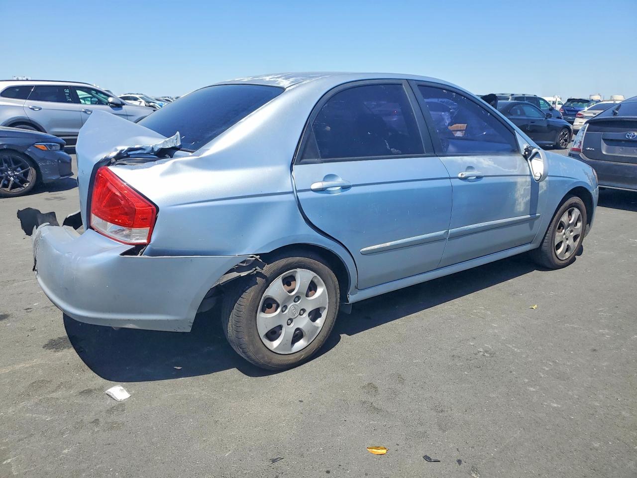 2007 Kia Spectra Lx Серебряный vin: KNAFE122575485584