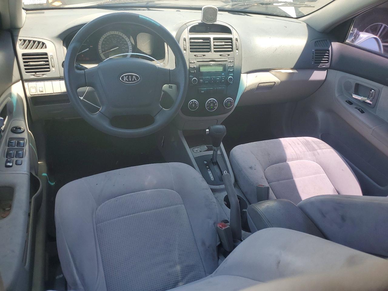 2007 Kia Spectra Lx Серебряный vin: KNAFE122575485584