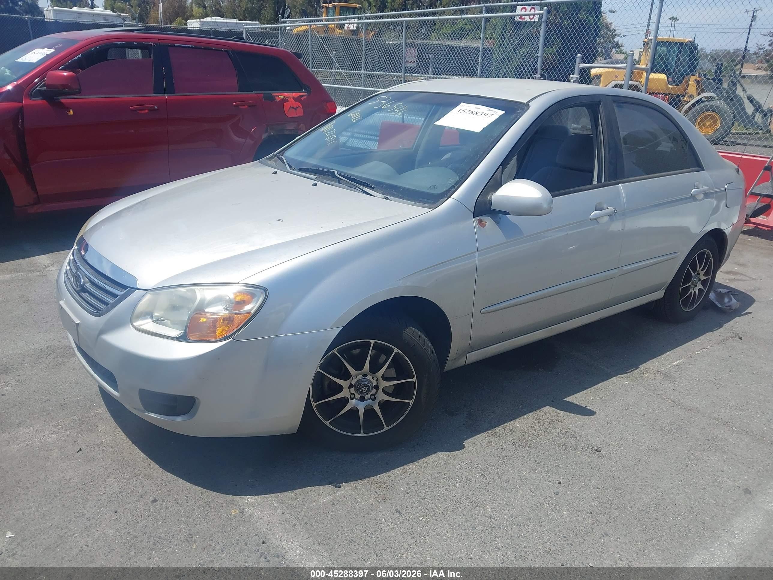 2008 Kia Spectra Ex Silver vin: KNAFE122585584648