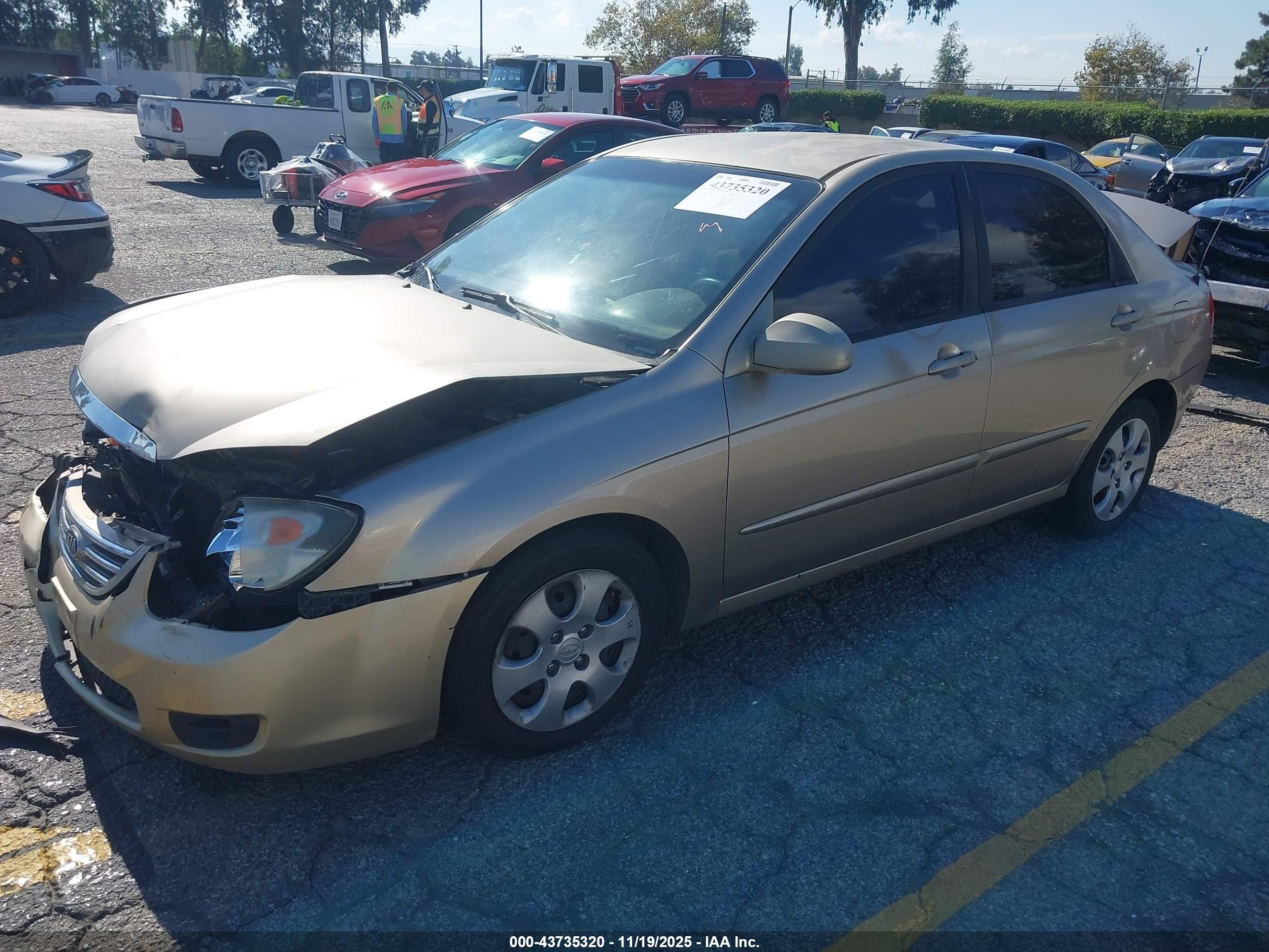 2007 Kia Spectra Ex Beige vin: KNAFE122675483259