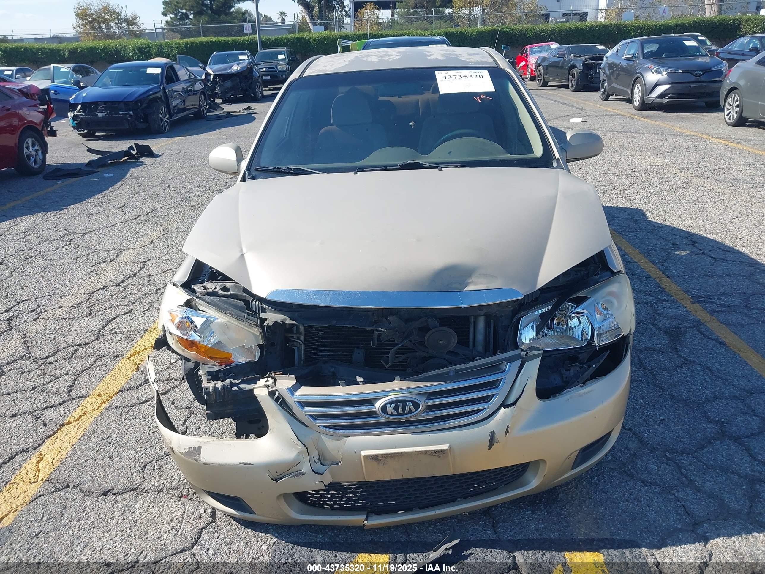 2007 Kia Spectra Ex Beige vin: KNAFE122675483259
