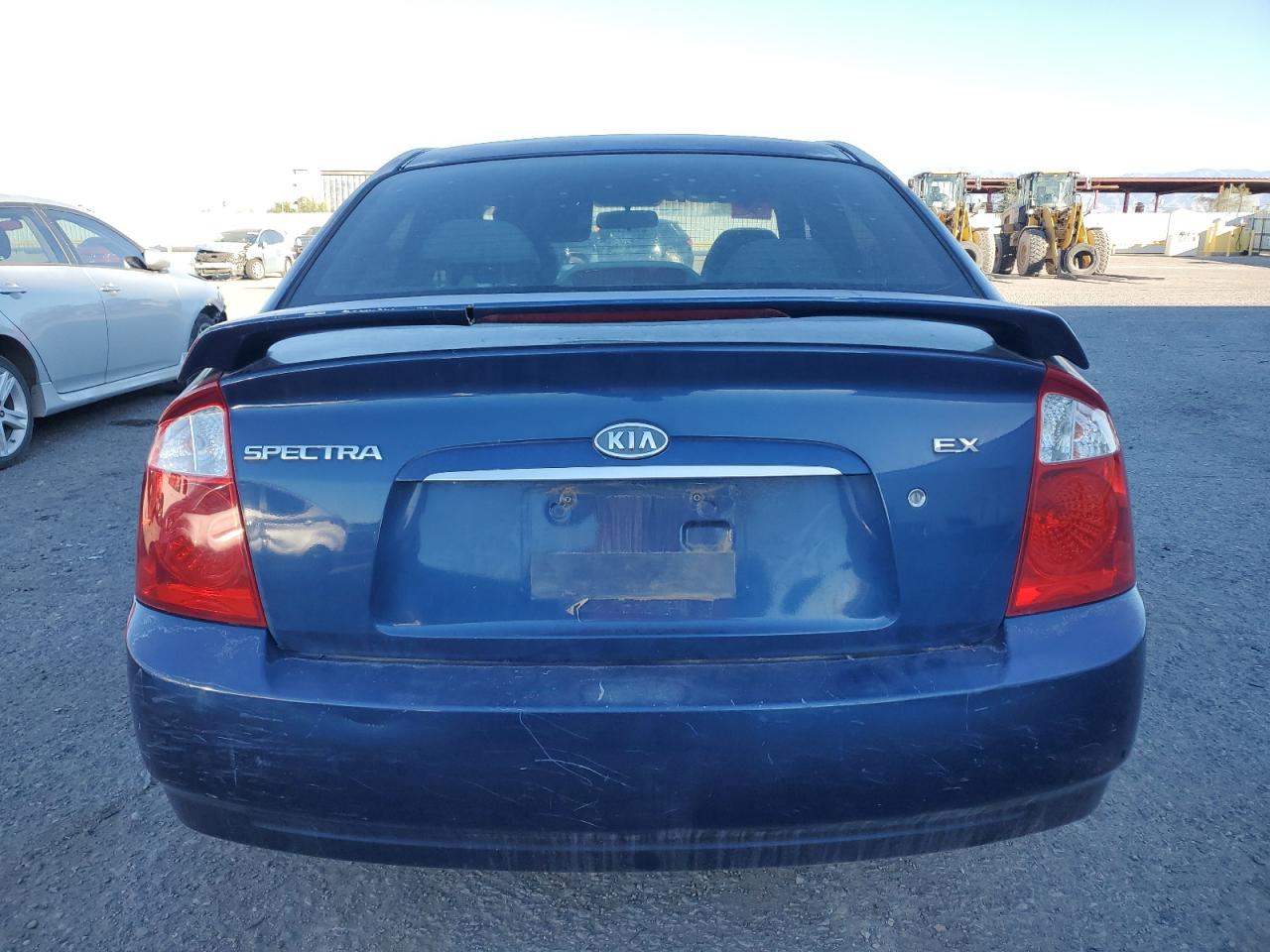 2004 Kia Spectra Lx Blue vin: KNAFE122745052456