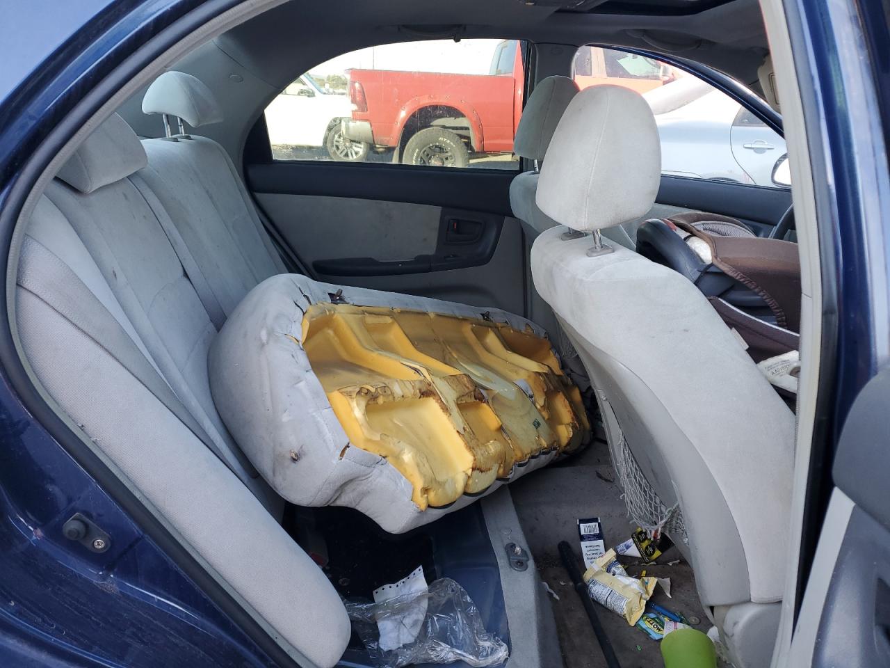 2004 Kia Spectra Lx Blue vin: KNAFE122745052456