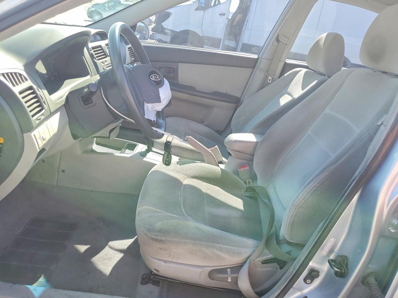 2006 Kia Spectra Ex Silver vin: KNAFE122765277107