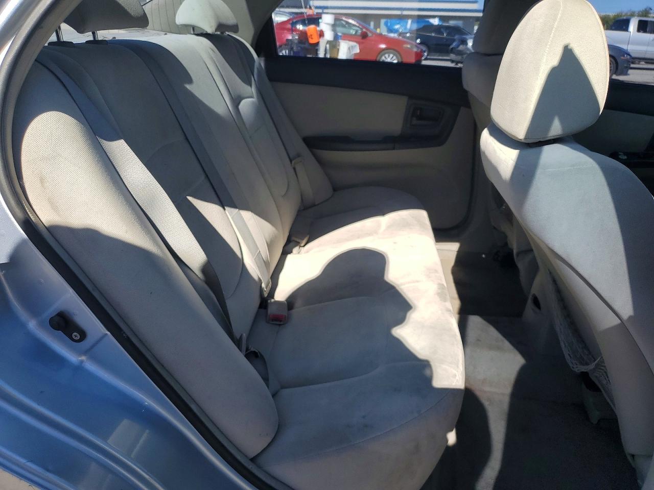 2006 Kia Spectra Ex Silver vin: KNAFE122765277107