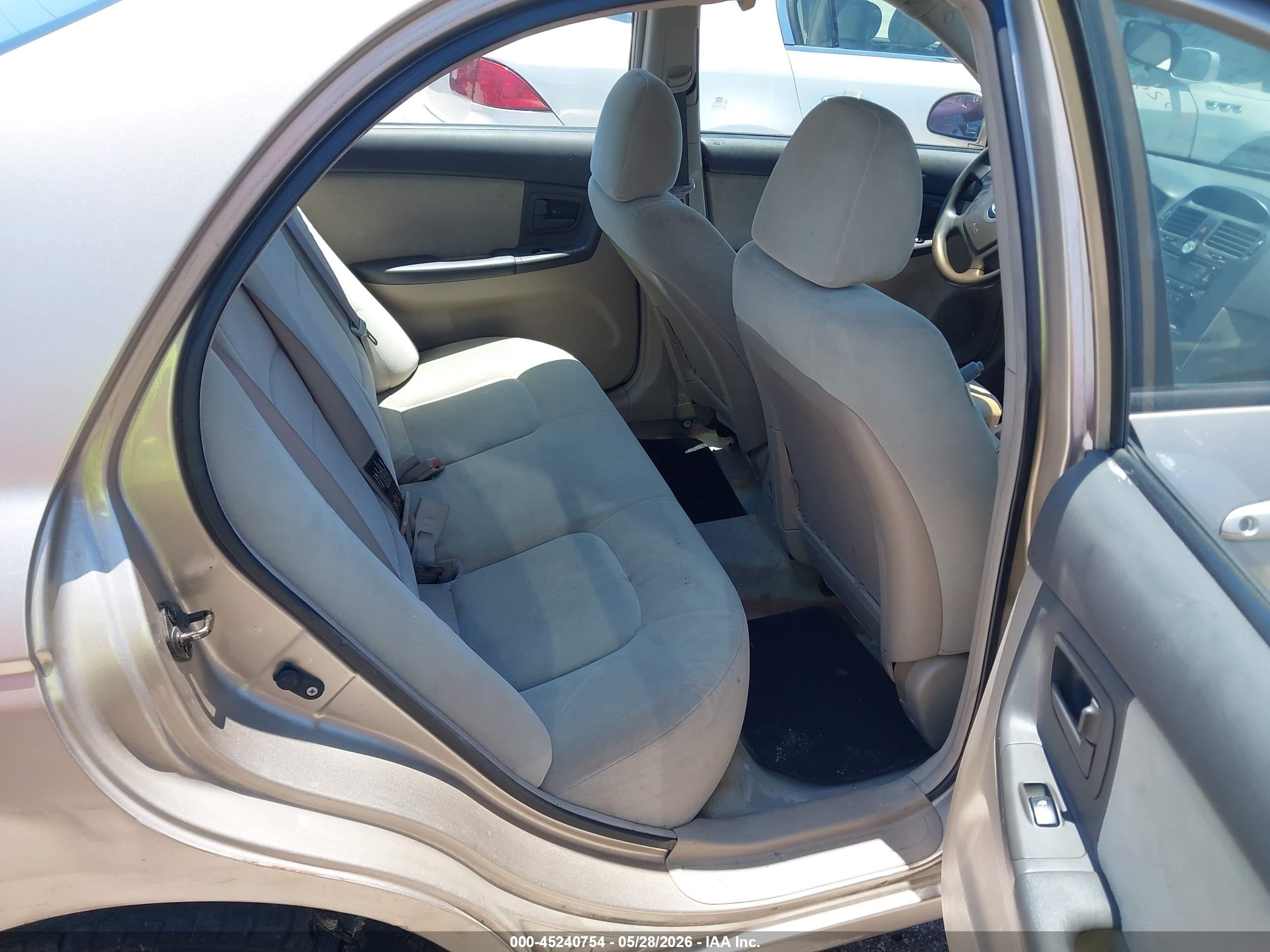 2005 Kia Spectra Ex/lx/sx Gold vin: KNAFE122X55188615