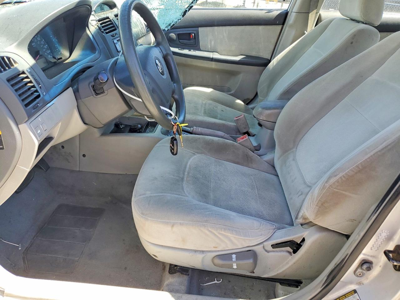 2005 Kia Spectra Lx Silver vin: KNAFE122X55192339