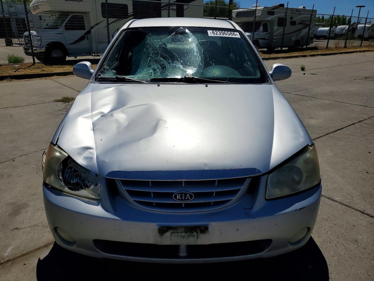 2005 Kia Spectra Lx Silver vin: KNAFE122X55192339
