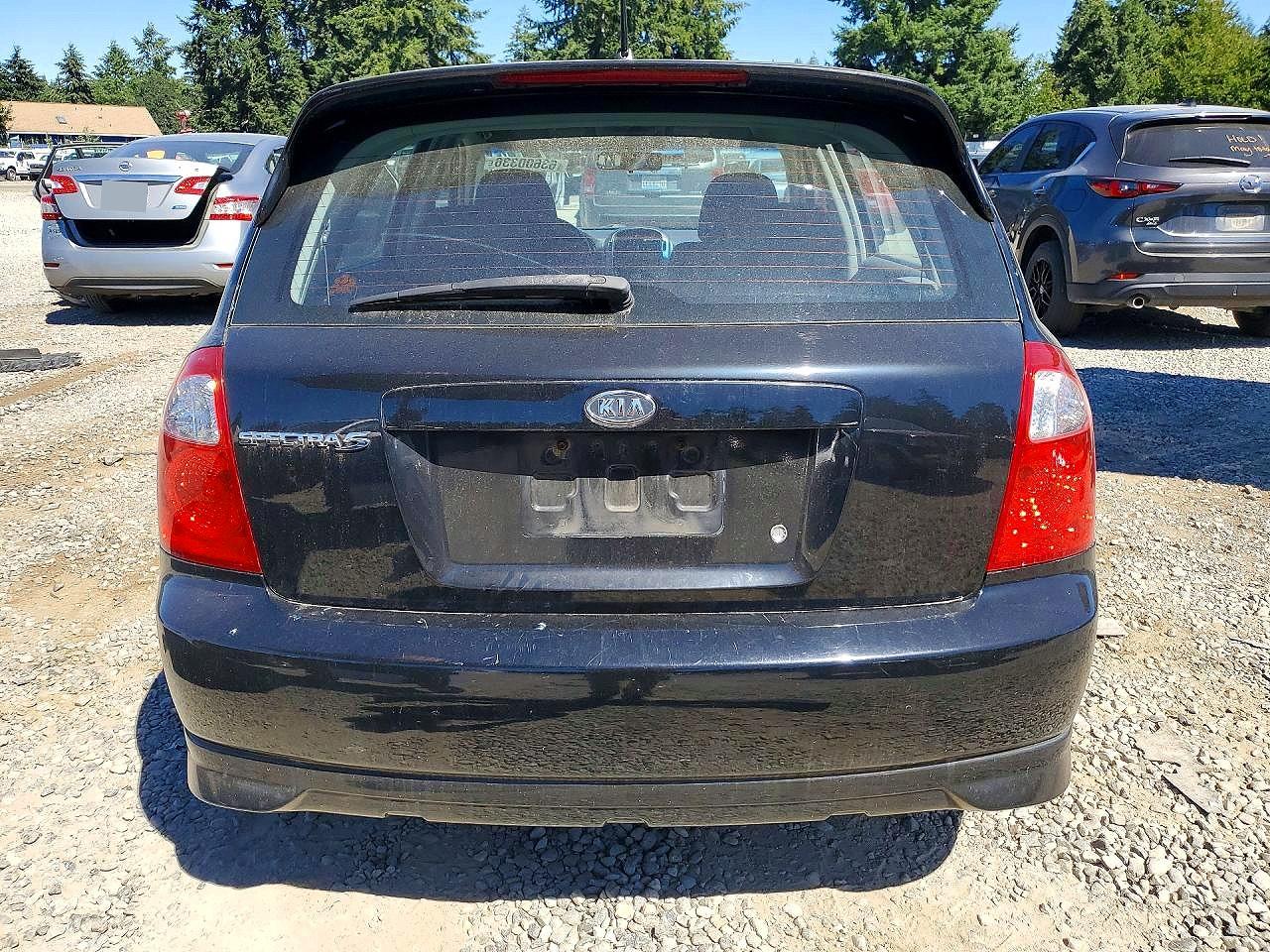 2005 Kia Spectra Spectra5 Black vin: KNAFE161055072163
