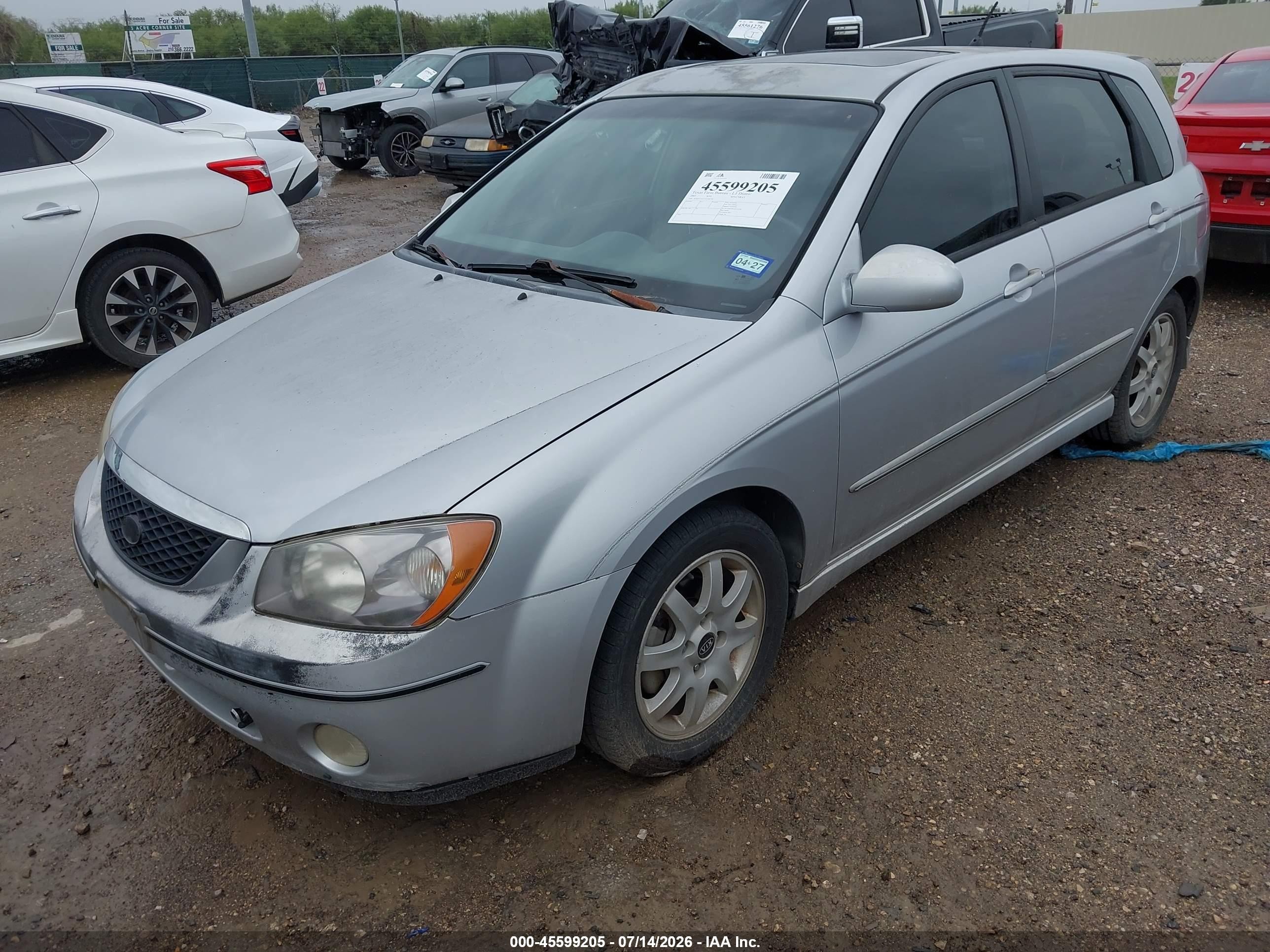 2005 Kia Spectra5   Silver vin: KNAFE161155108779
