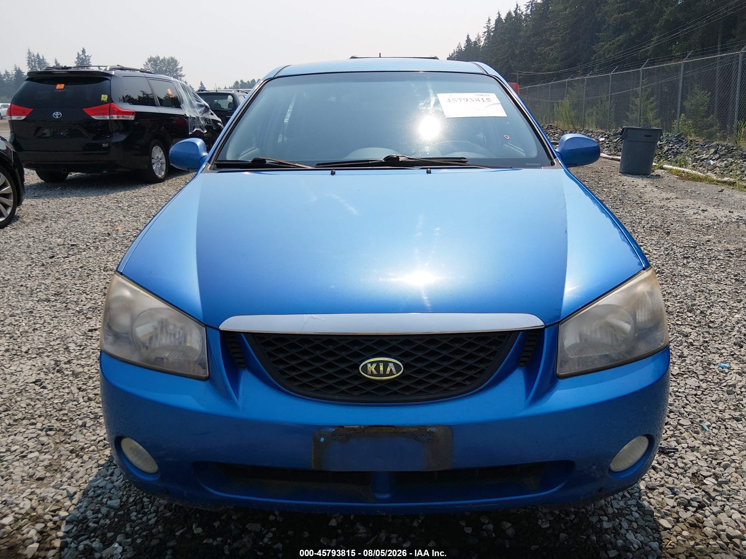 2006 Kia Spectra5   Blue vin: KNAFE161365362088