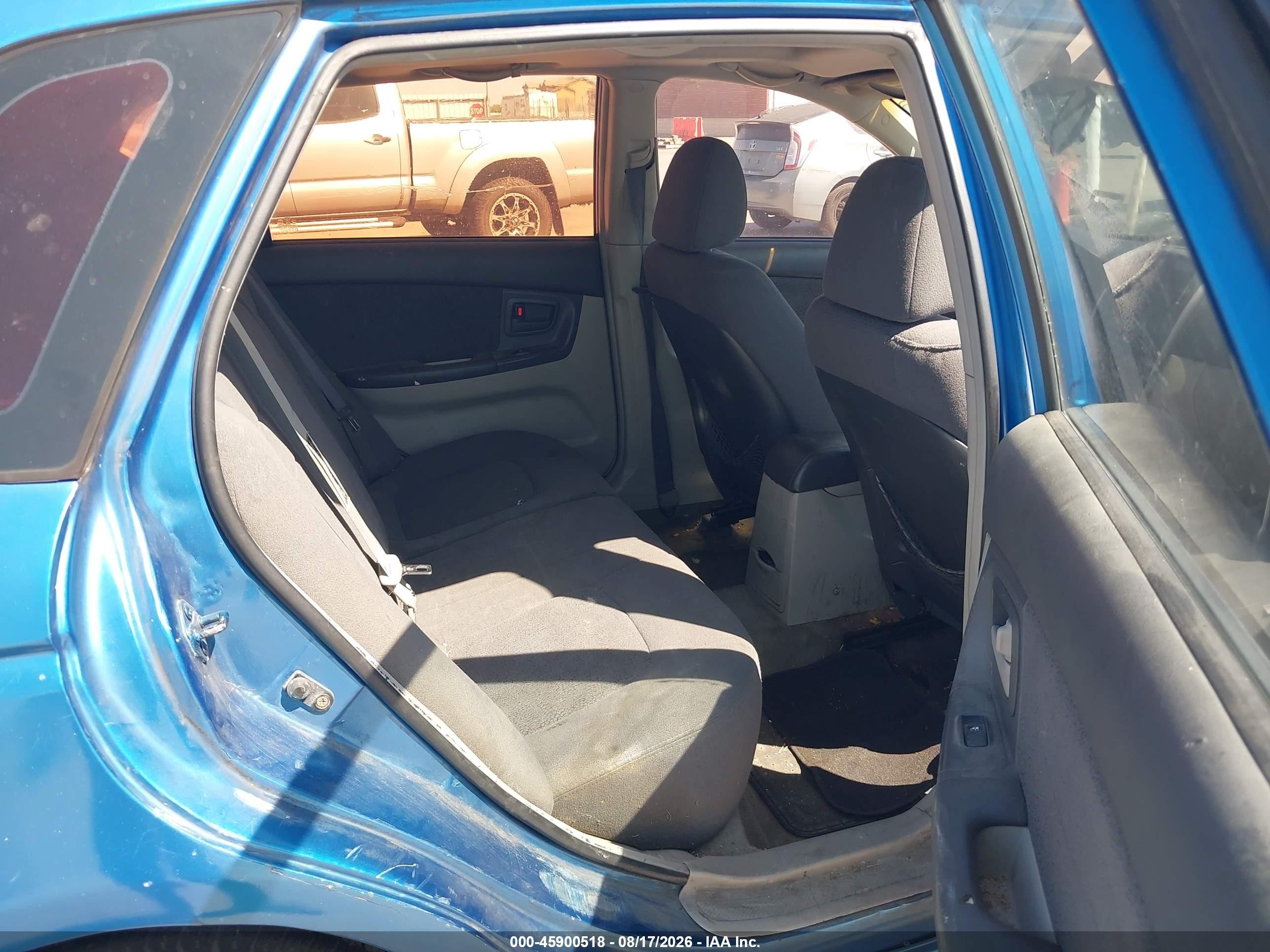 2005 Kia Spectra5   Blue vin: KNAFE161555178320