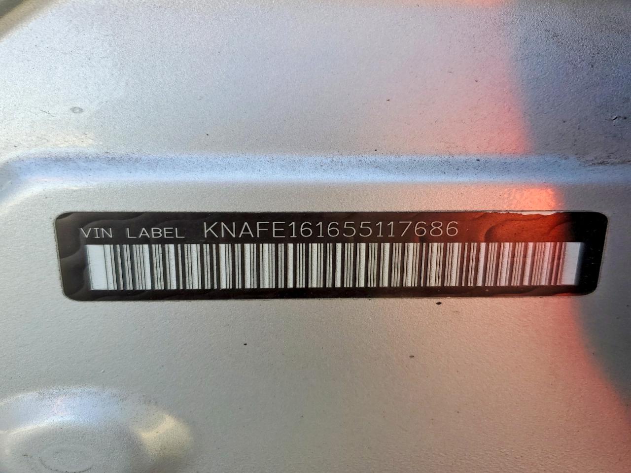 2005 Kia Spectra Spectra5 Silver vin: KNAFE161655117686