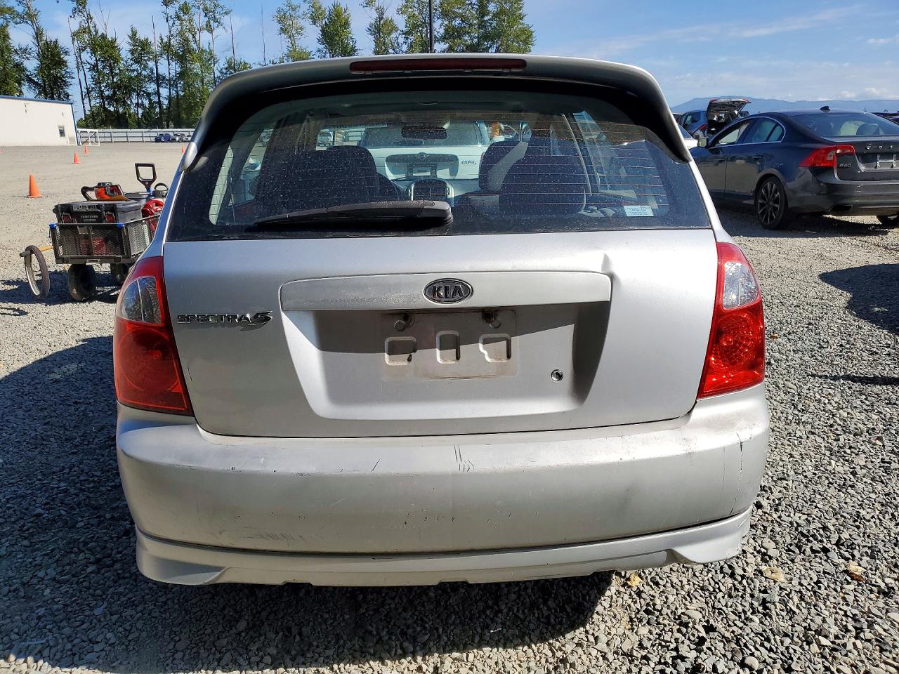 2005 Kia Spectra Spectra5 Silver vin: KNAFE161655117686