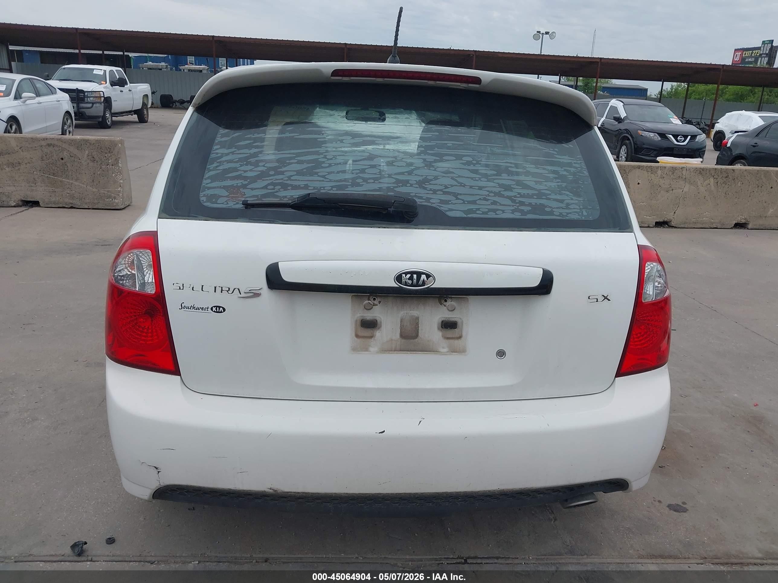 2007 Kia Spectra5 Sx White vin: KNAFE161675009653