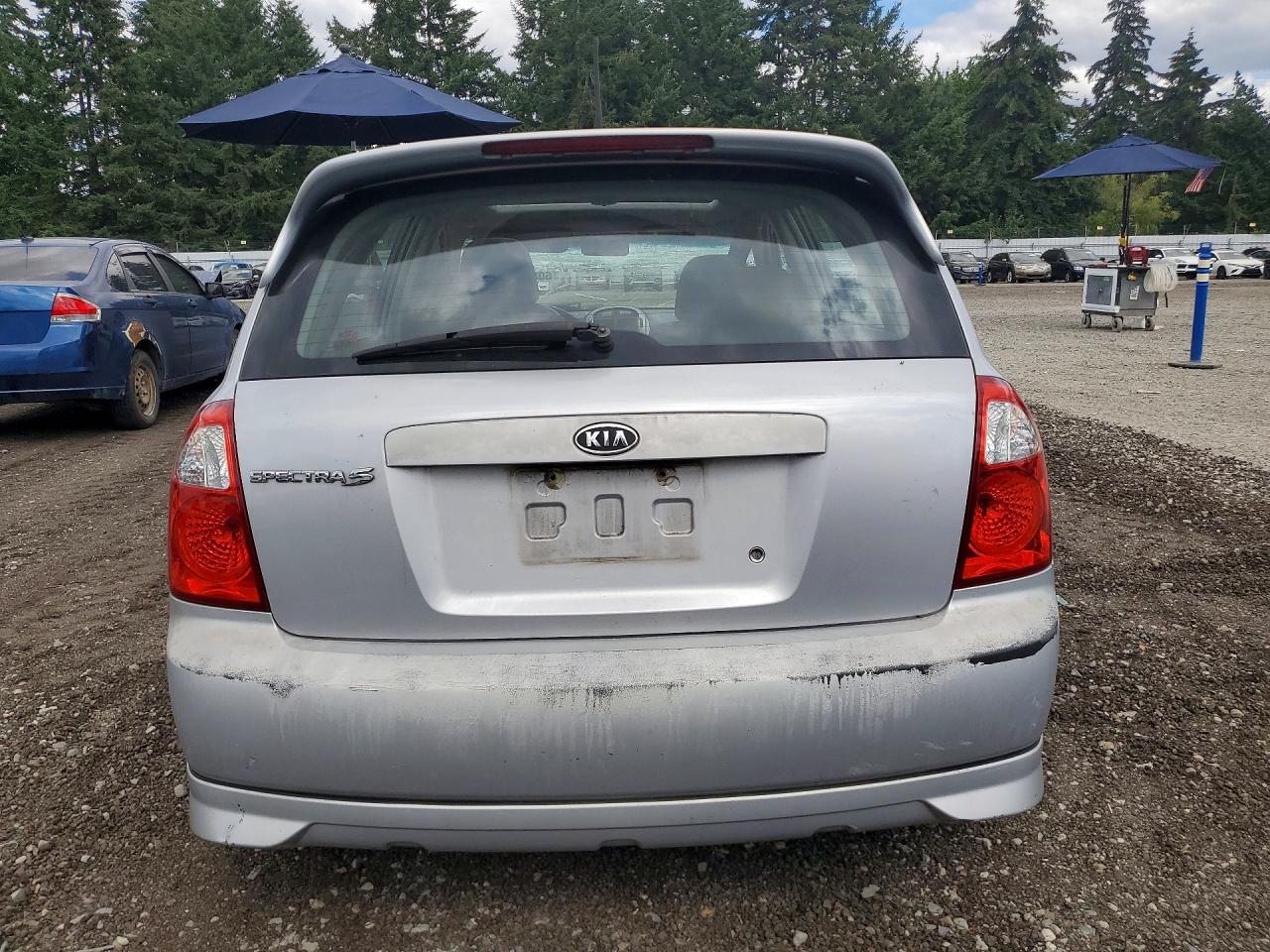 2005 Kia Spectra Spectra5 Silver vin: KNAFE161755113808