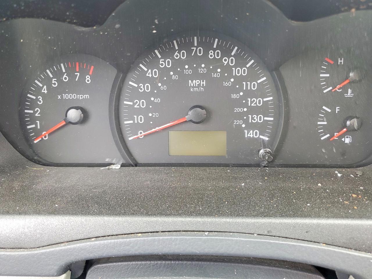 2005 Kia Spectra Spectra5 Silver vin: KNAFE161755113808