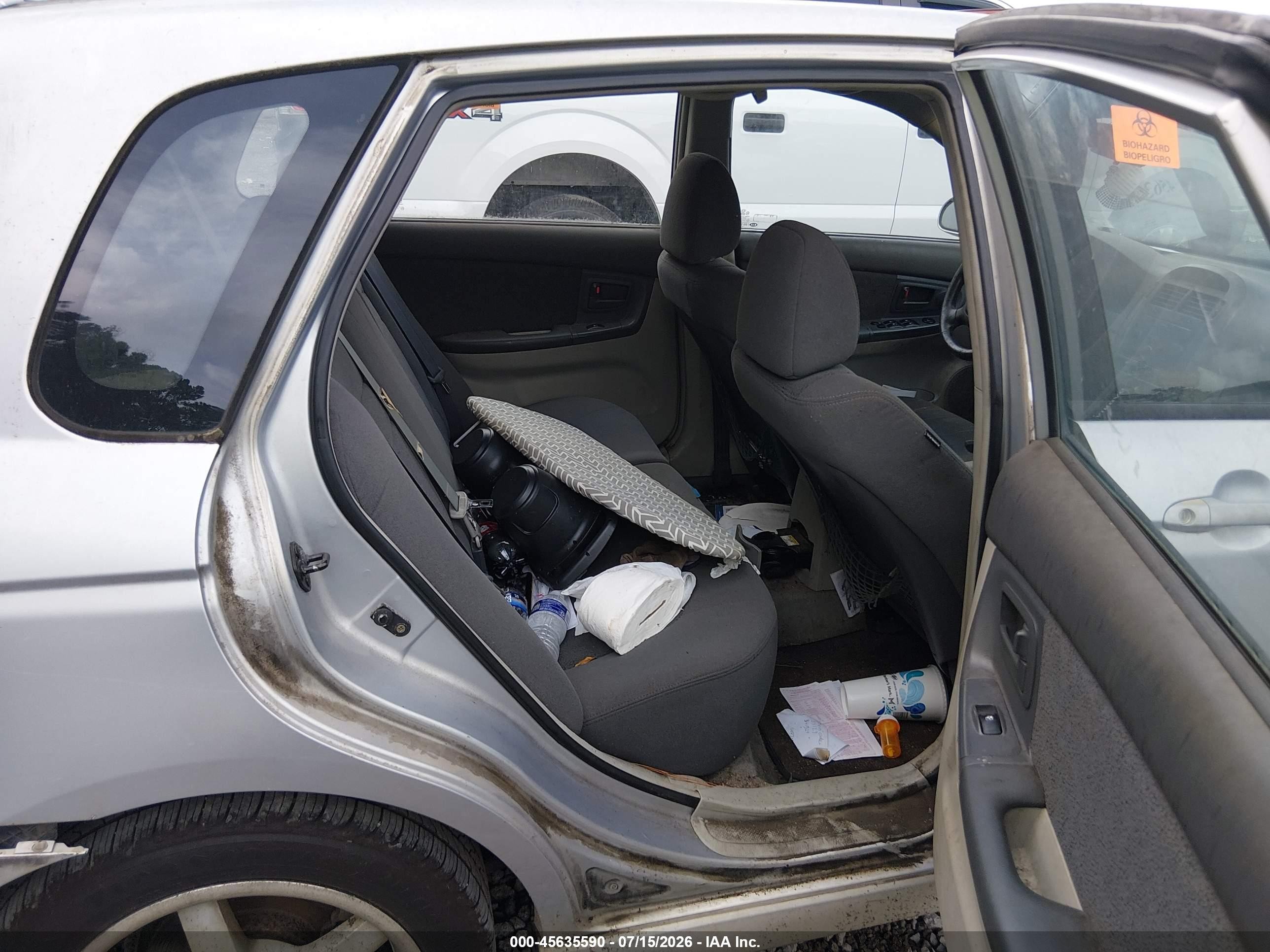 2005 Kia Spectra5   Silver vin: KNAFE161855070533