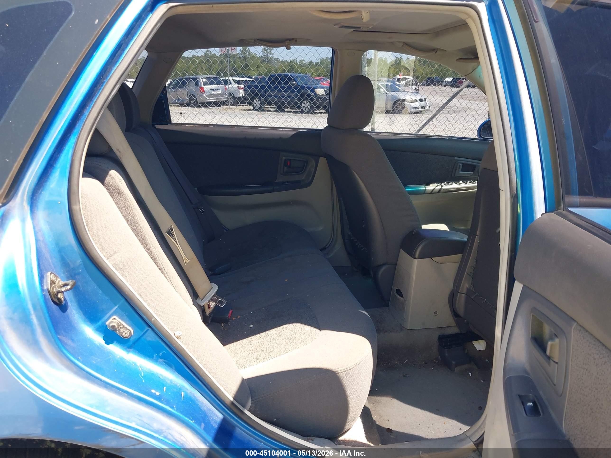 2005 Kia Spectra5   Blue vin: KNAFE161855084254