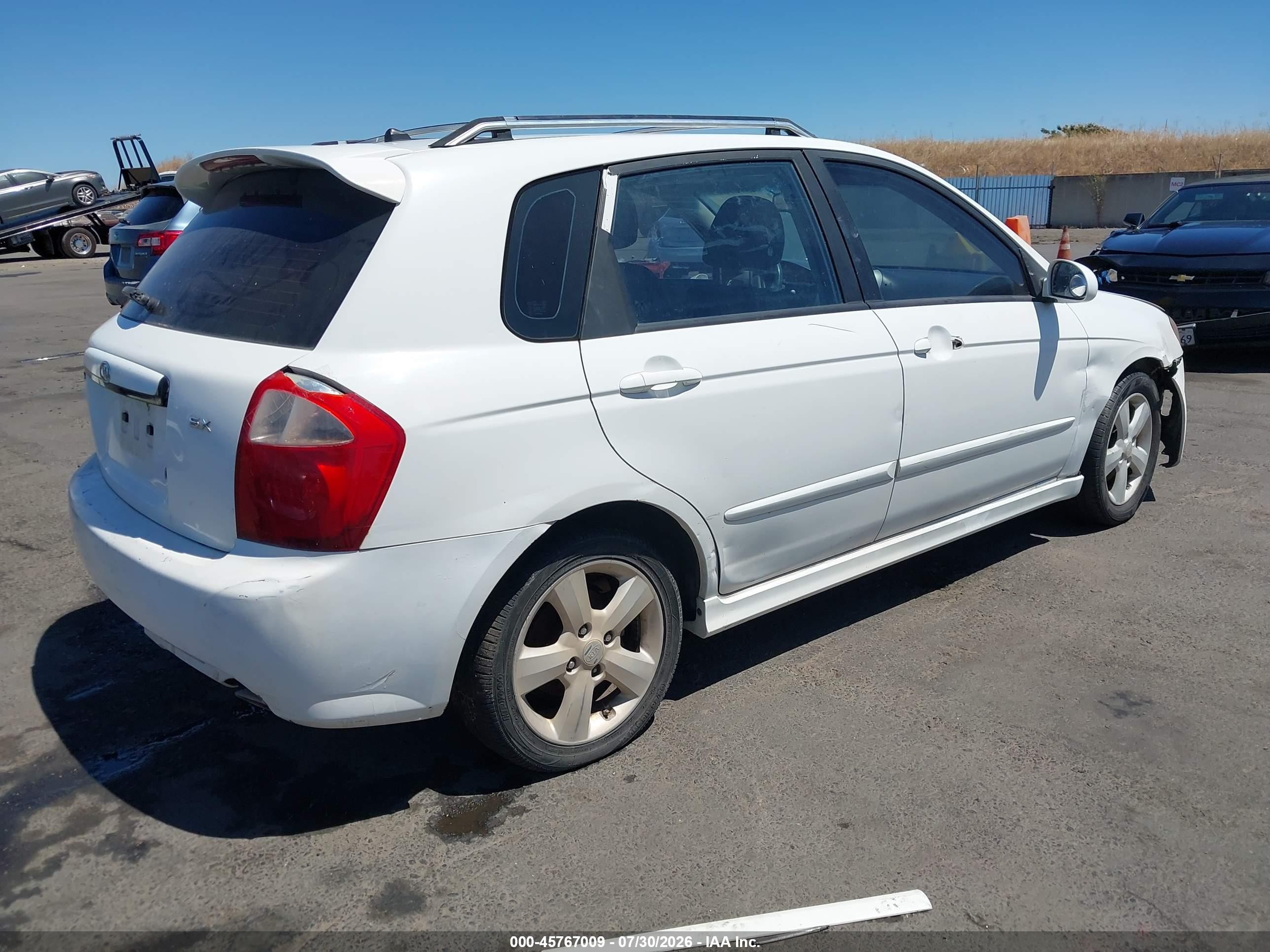 2008 Kia Spectra5 Sx White vin: KNAFE161X85012900