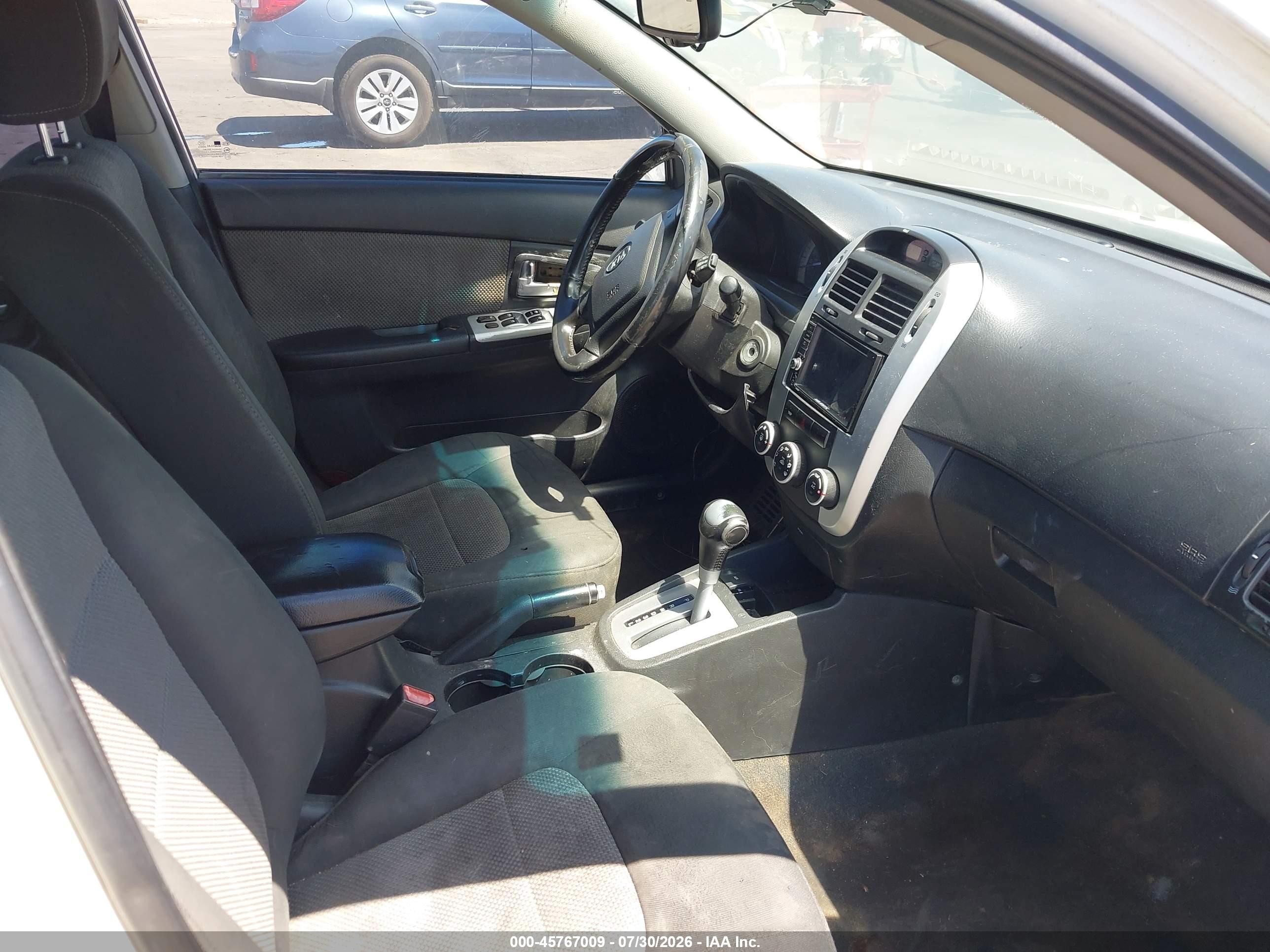 2008 Kia Spectra5 Sx White vin: KNAFE161X85012900