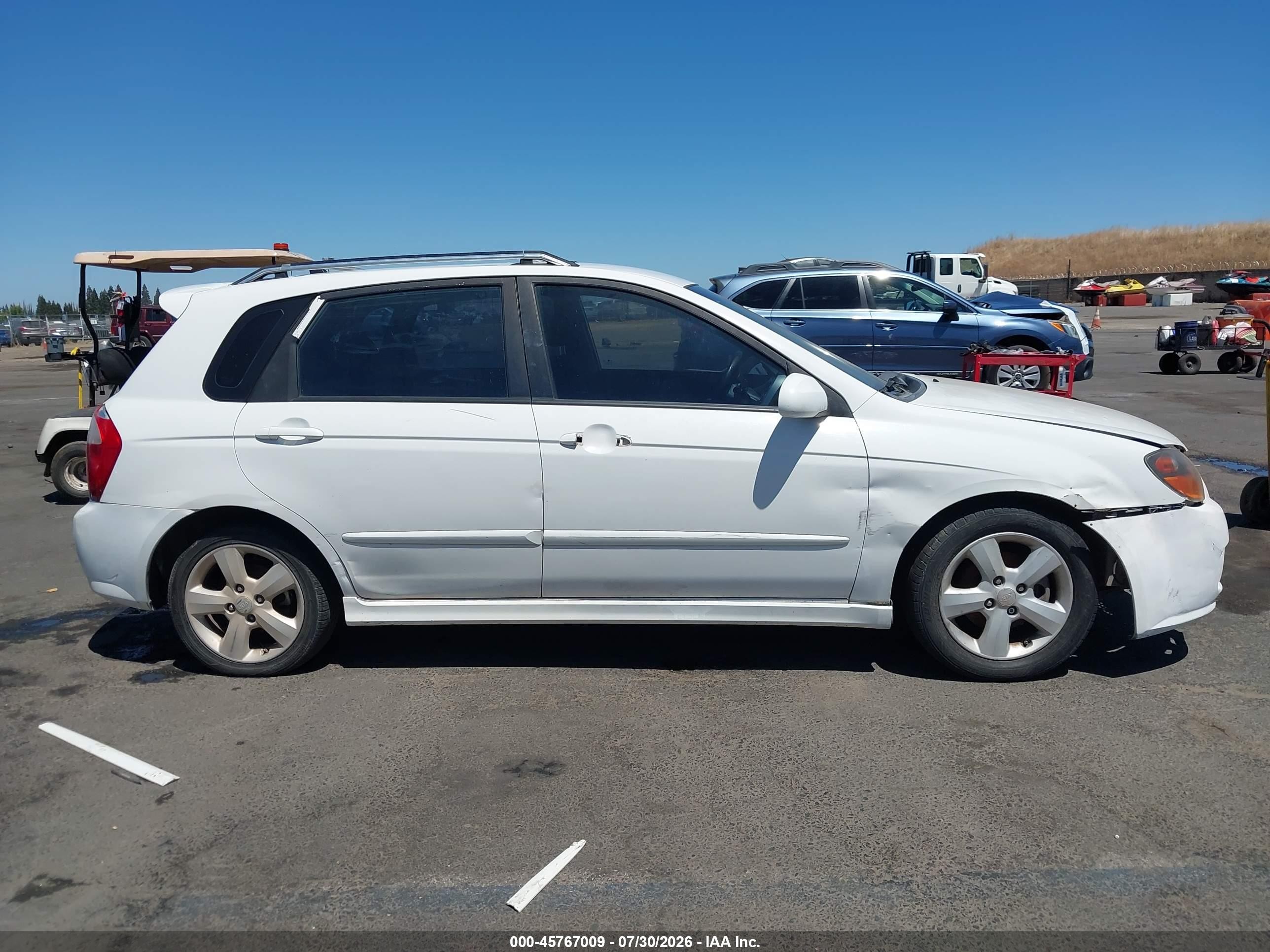 2008 Kia Spectra5 Sx White vin: KNAFE161X85012900