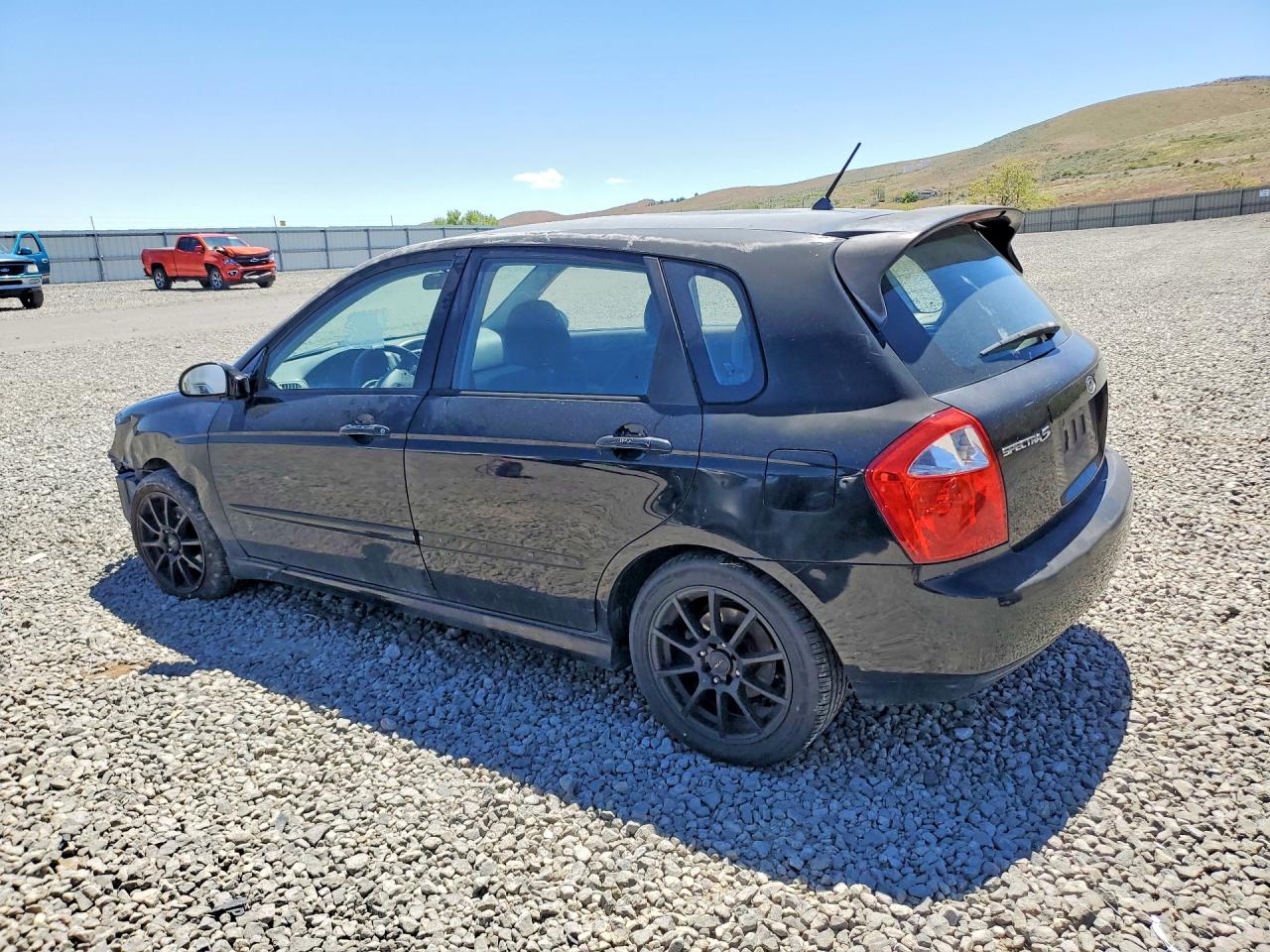 2005 Kia Spectra Spectra5 Black vin: KNAFE162155106605