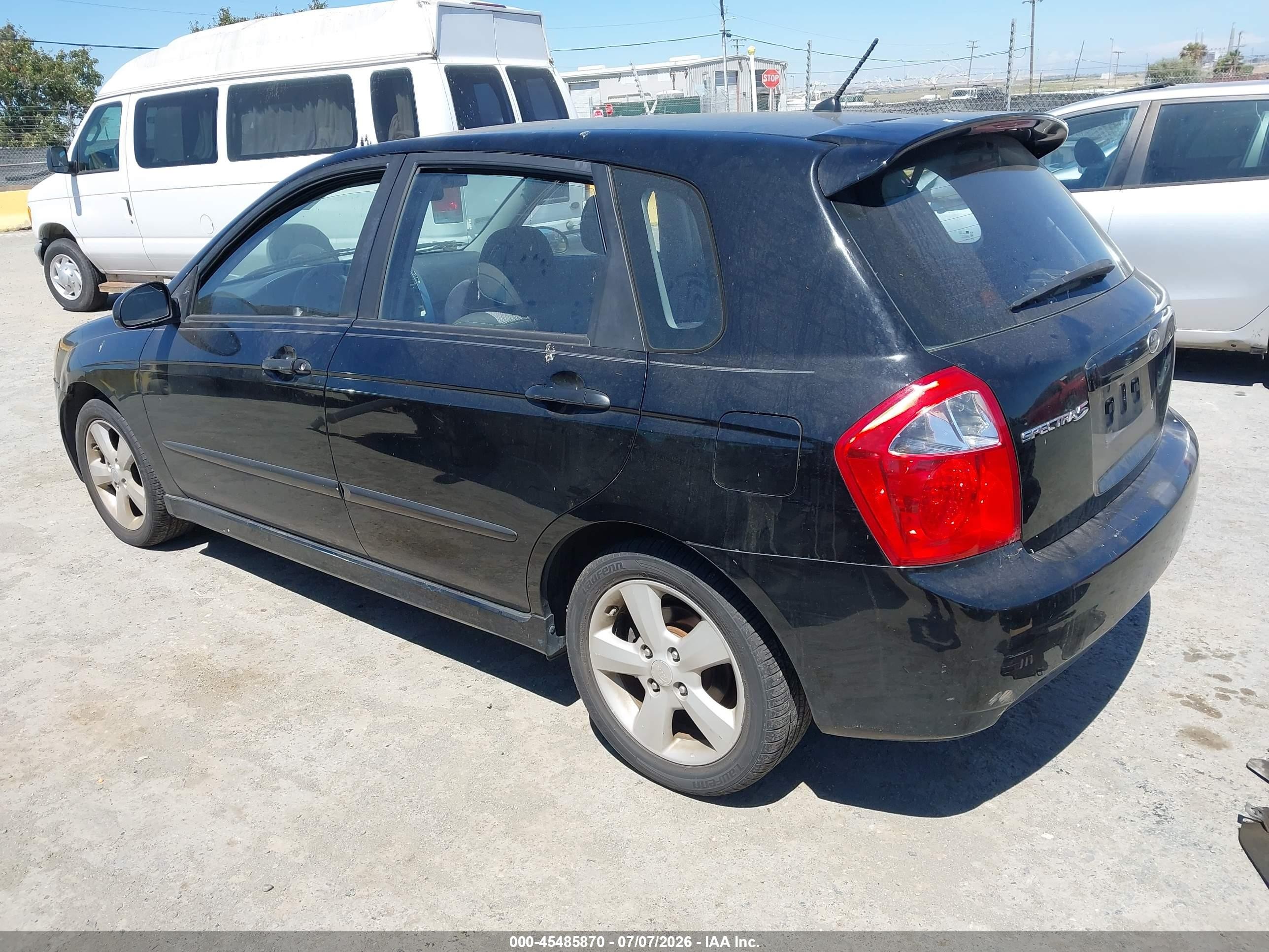 2008 Kia Spectra5 Sx Black vin: KNAFE162885017893