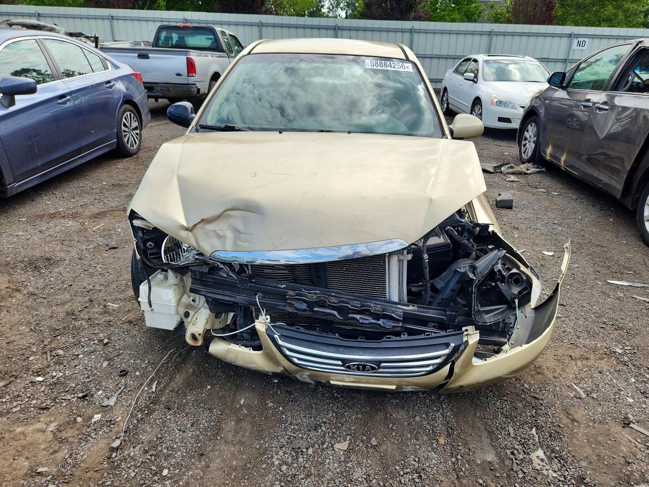2009 Kia Spectra Ex Gold vin: KNAFE221095665832