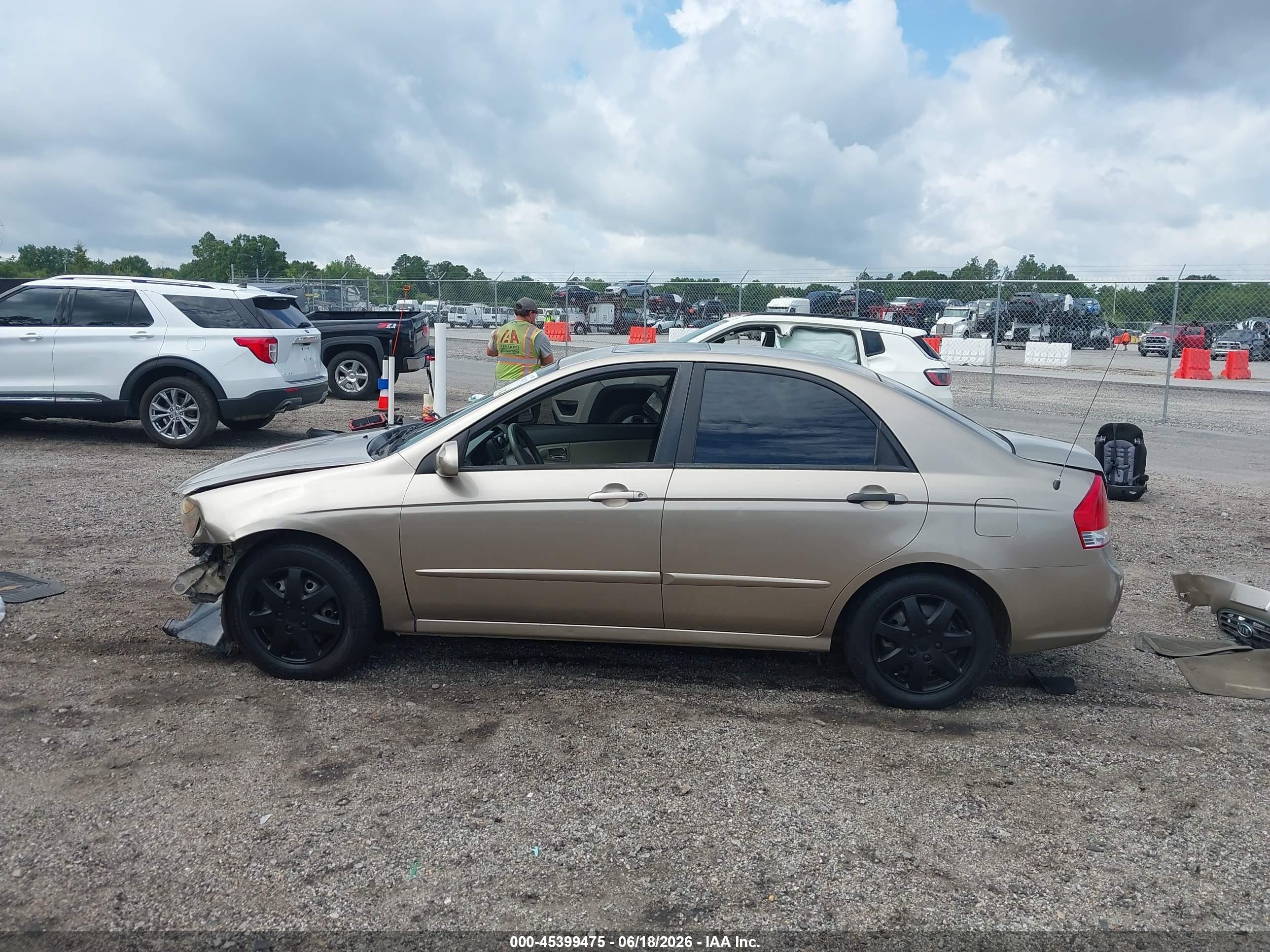 2009 Kia Spectra Ex Желто-коричневый vin: KNAFE221195611567
