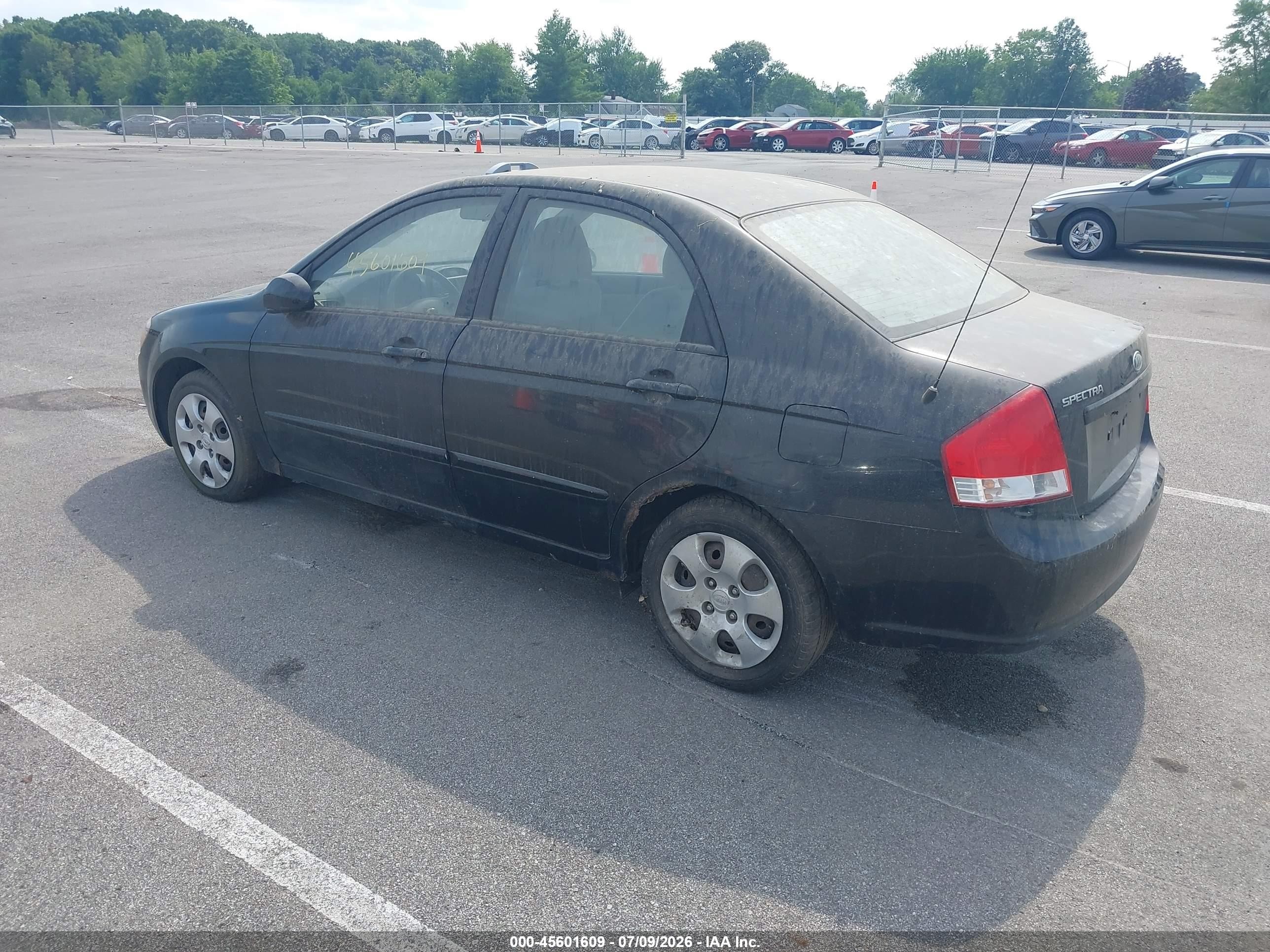 2009 Kia Spectra Lx Черный vin: KNAFE221195630474