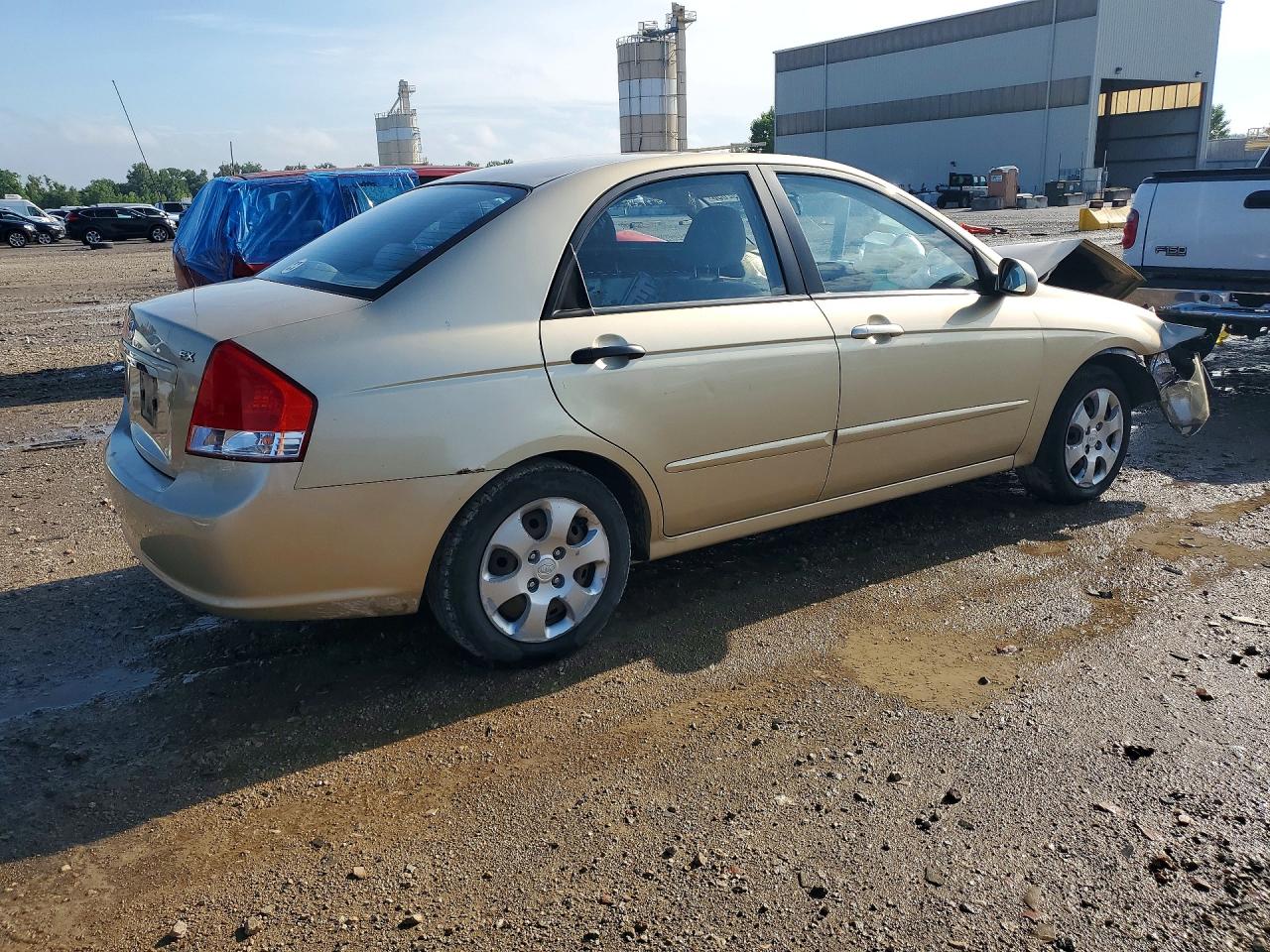 2009 Kia Spectra Lx Beige vin: KNAFE221195658047