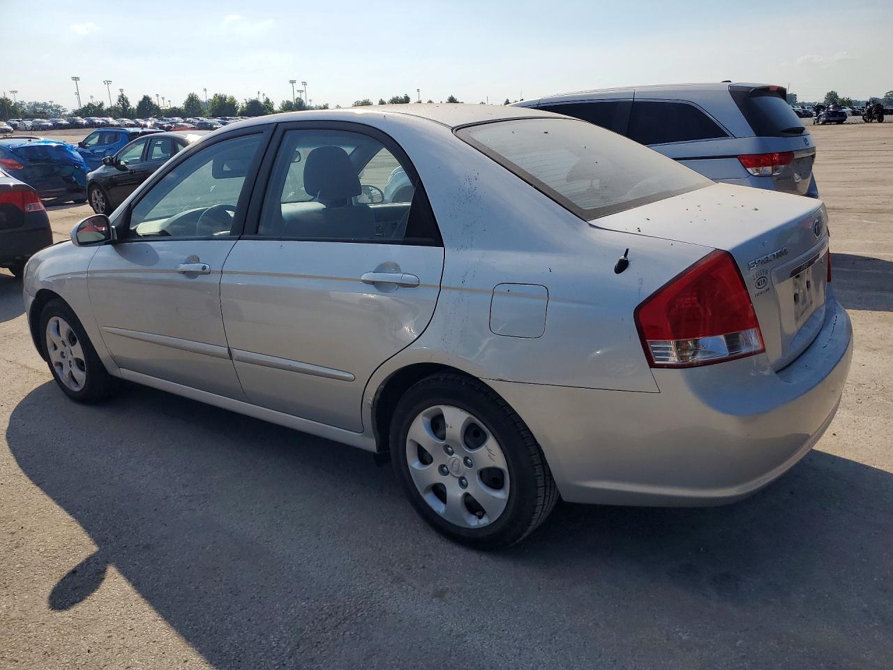 2009 Kia Spectra Lx Silver vin: KNAFE221195666844