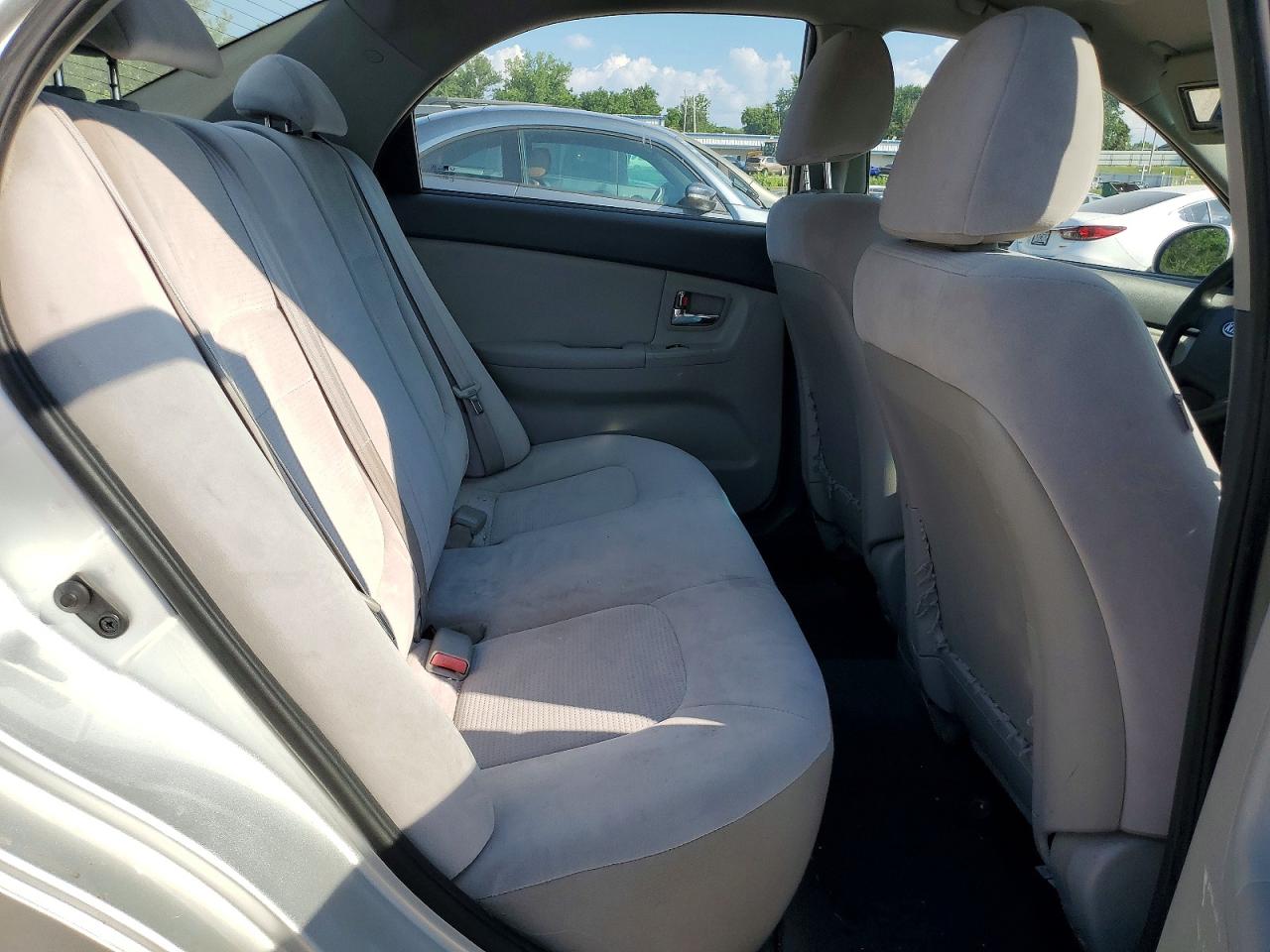 2009 Kia Spectra Lx Silver vin: KNAFE221195666844