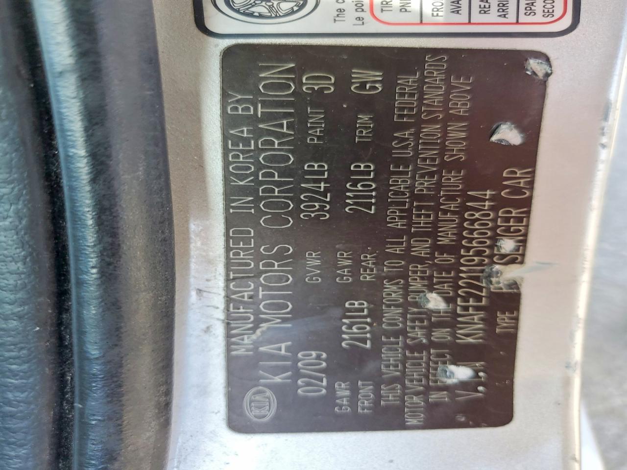 2009 Kia Spectra Lx Silver vin: KNAFE221195666844
