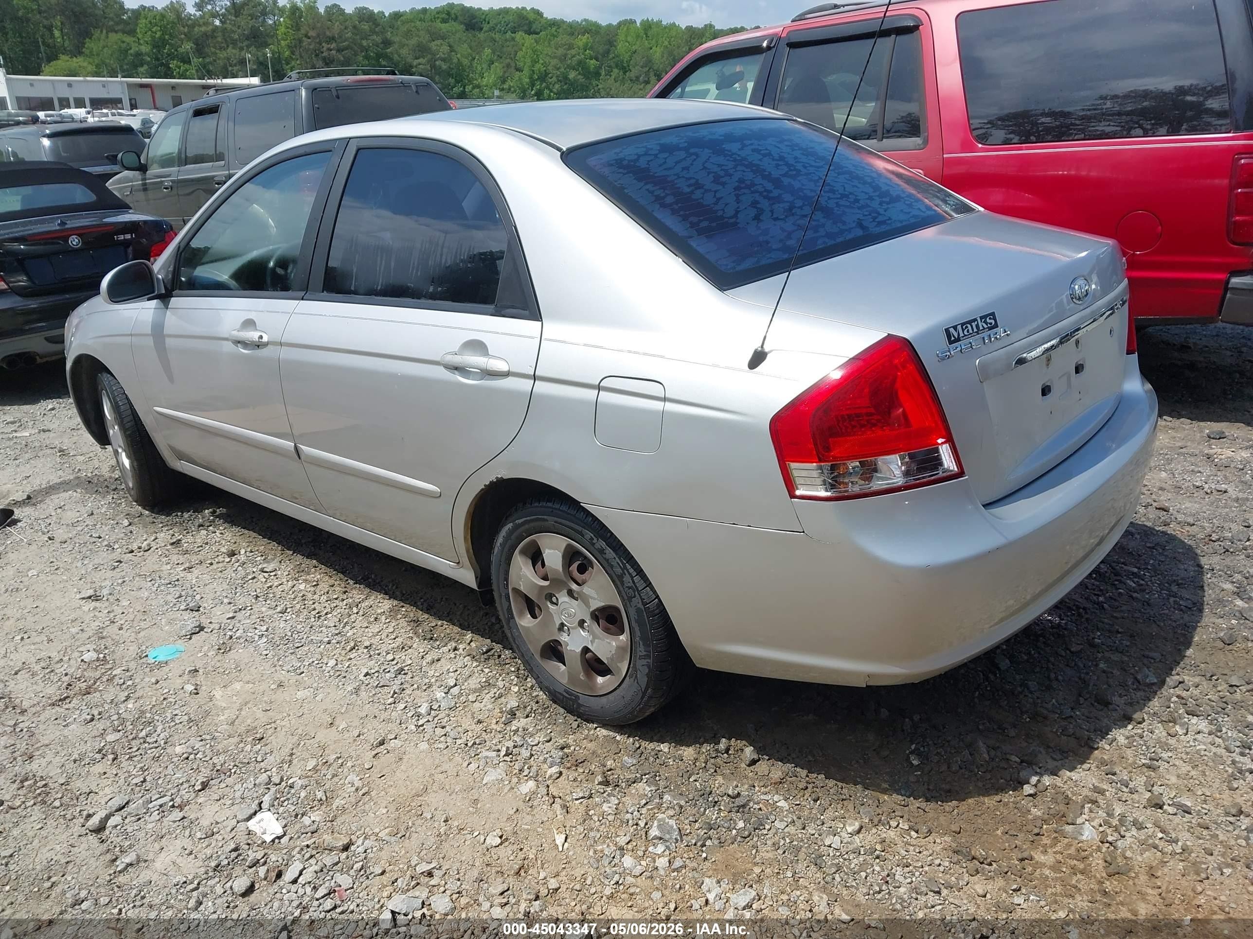 2009 Kia Spectra Ex Silver vin: KNAFE221295618804