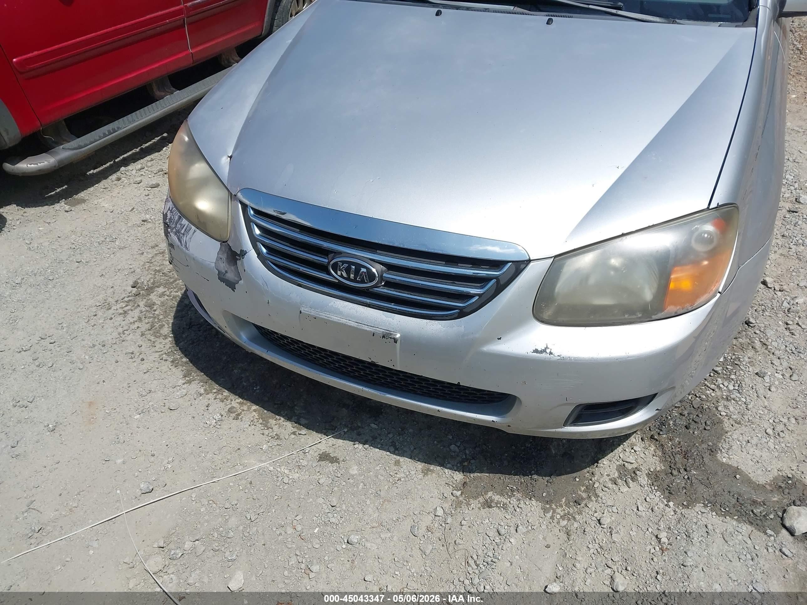 2009 Kia Spectra Ex Silver vin: KNAFE221295618804