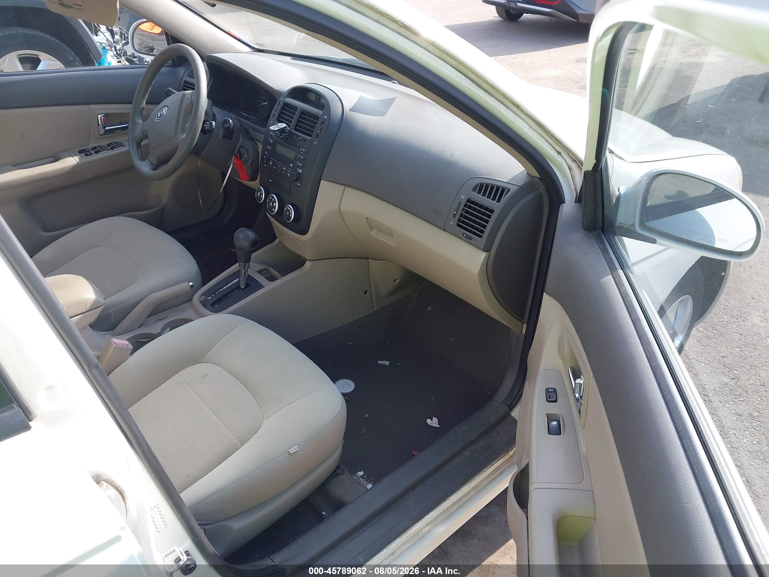 2009 Kia Spectra Ex White vin: KNAFE221395624031