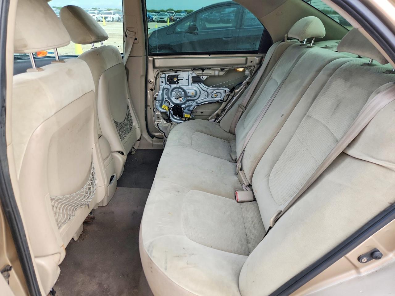 2009 Kia Spectra Lx Gold vin: KNAFE221695588447